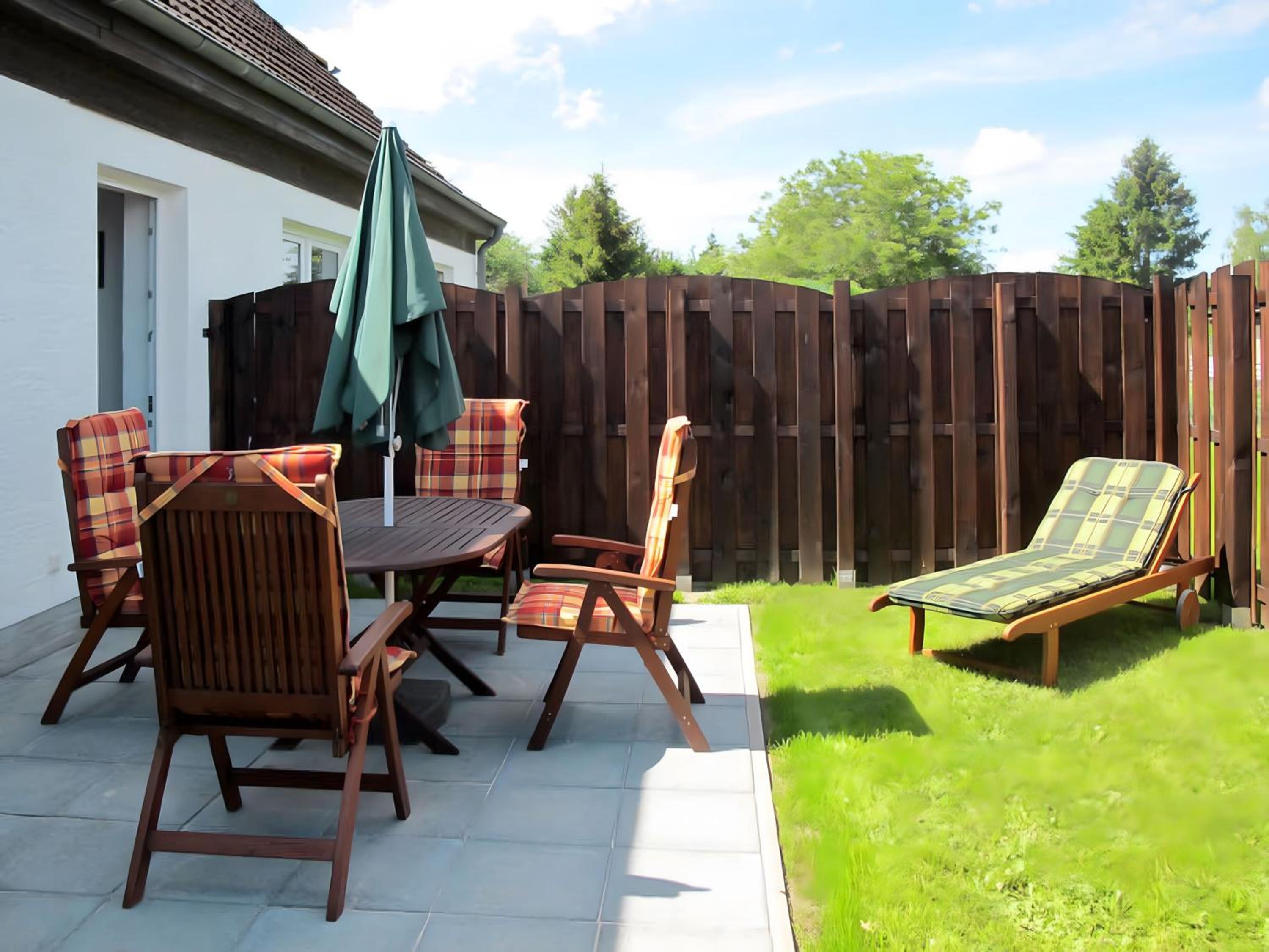 One-Bedroom Apartment with Terrace photo 2