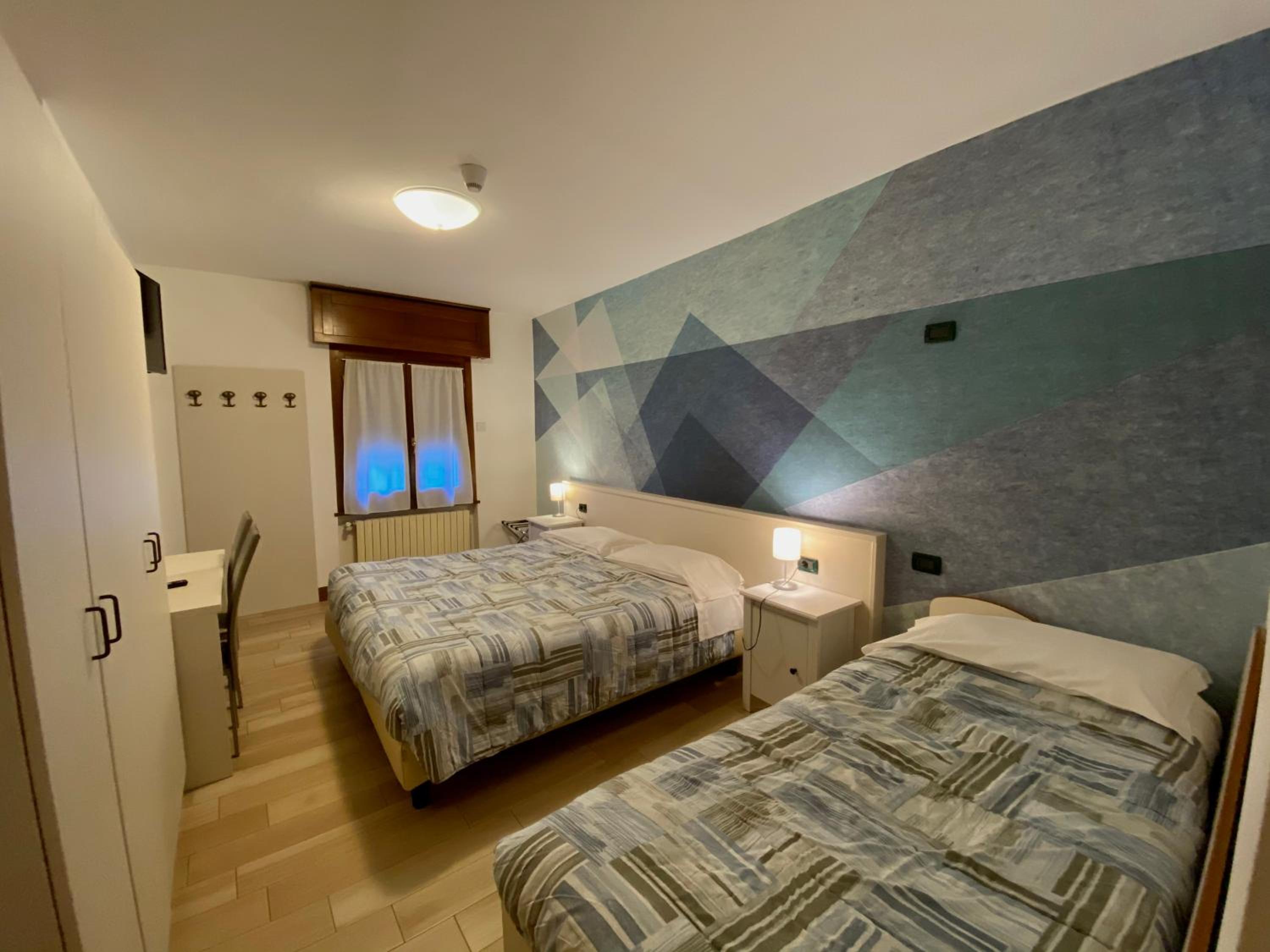 Quadruple Room - Photo 1