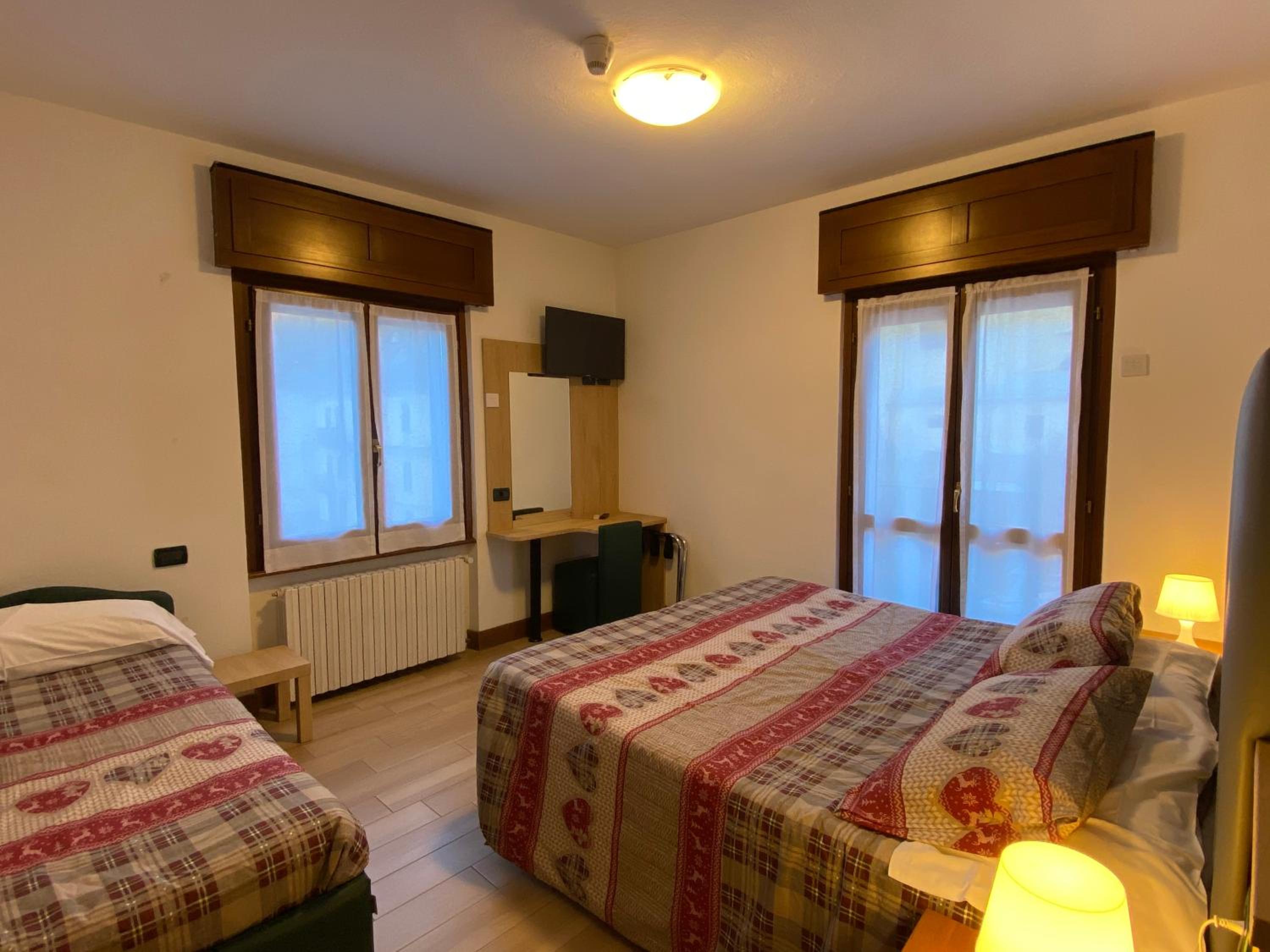 Quadruple Room - Photo 2