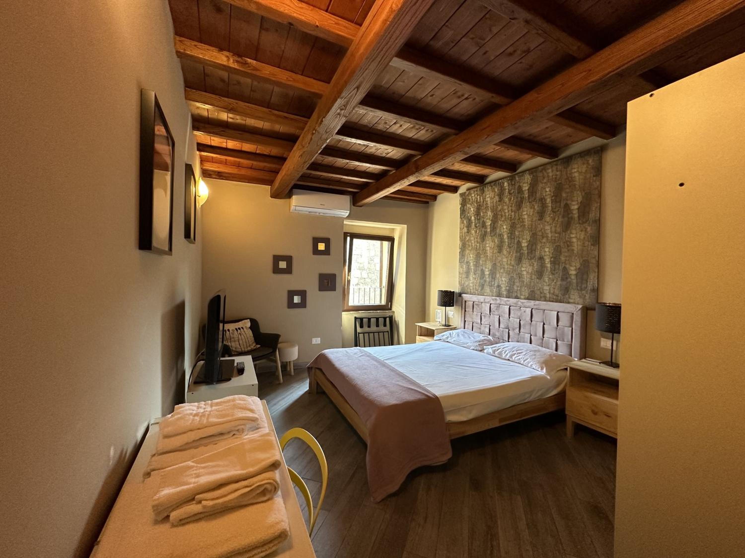 Superior Double Room - Photo 11
