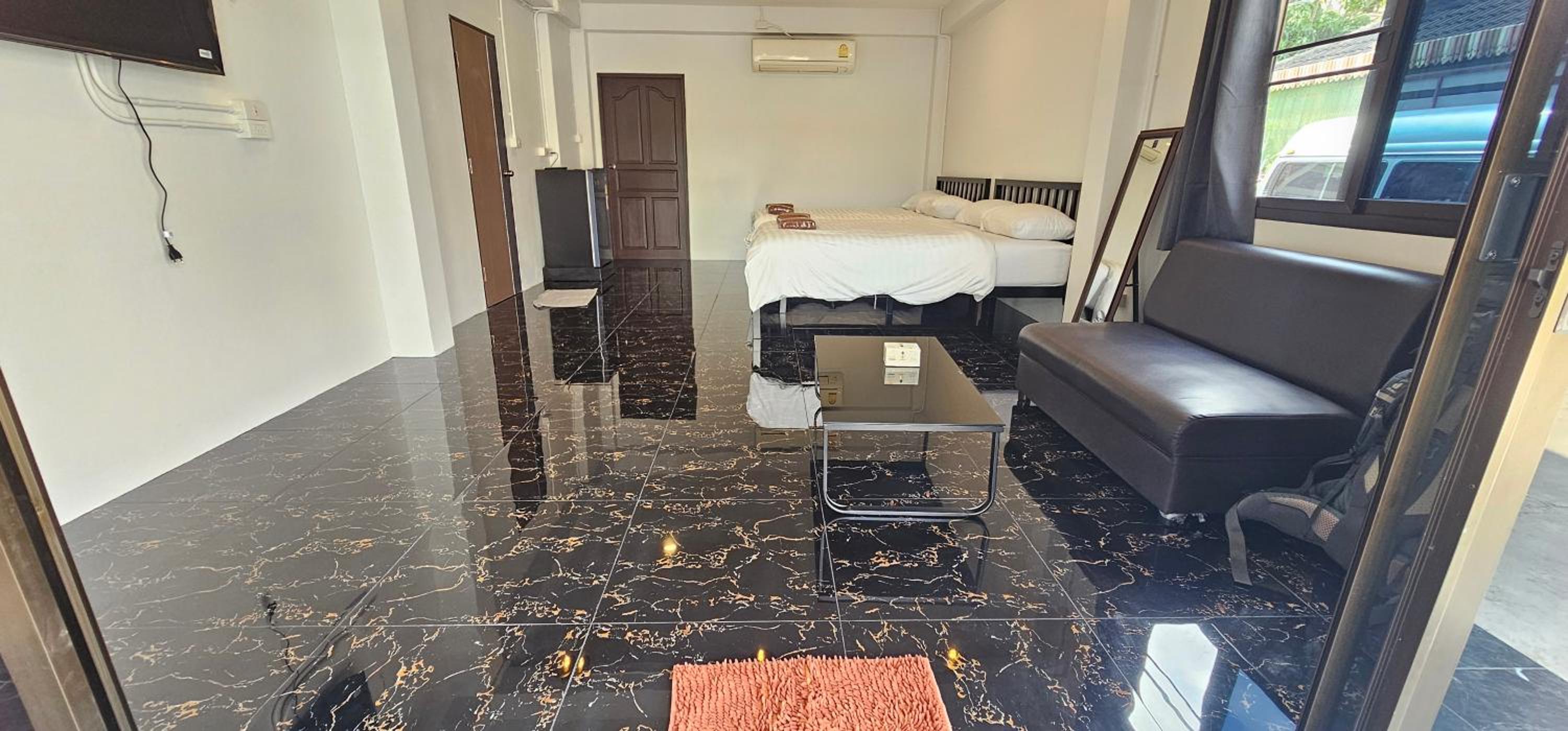 Family Room - Photo 6