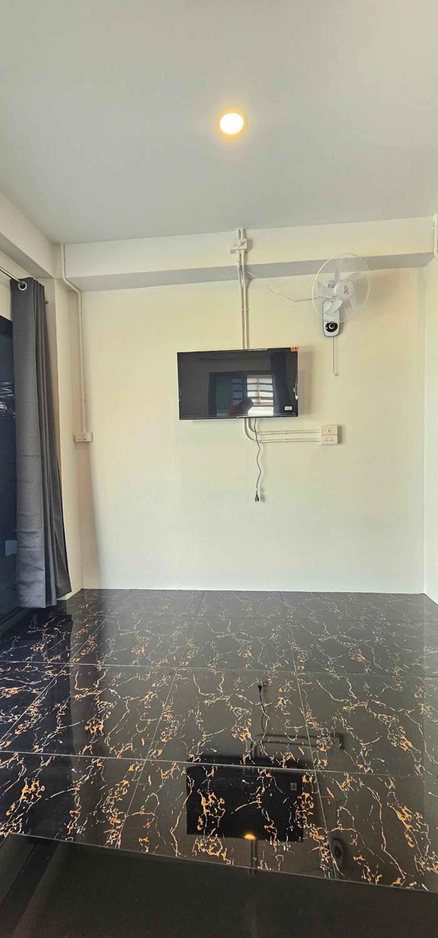 Family Room - Photo 1