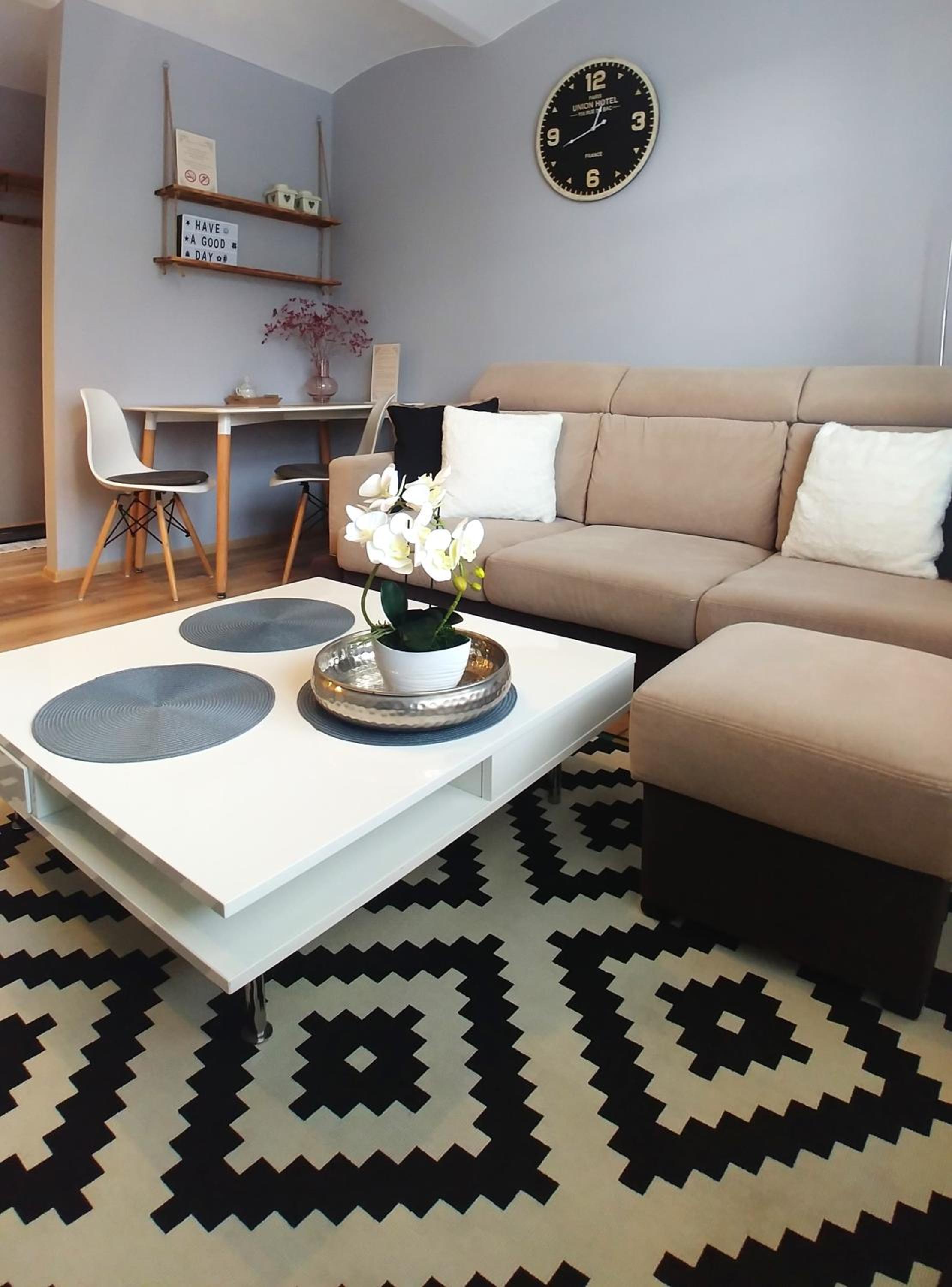One-Bedroom Apartment - Photo 19
