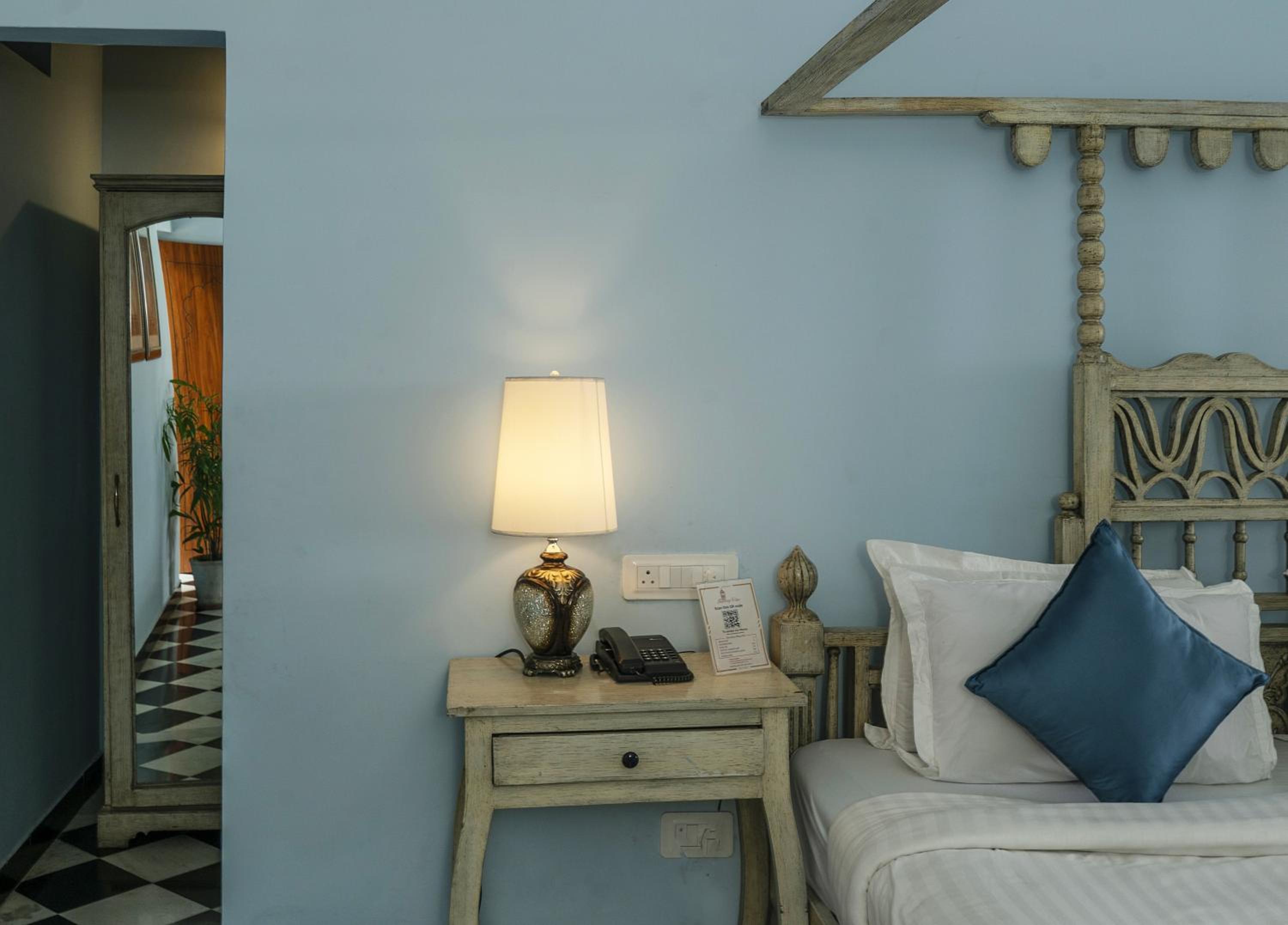 Majestic Lake view Suite with balcony - Photo 3