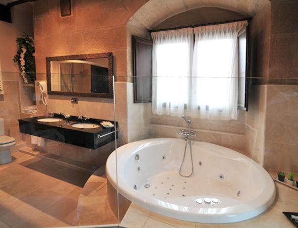 Suite - Photo 6