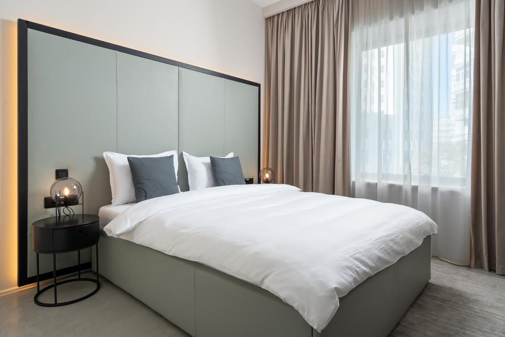 One-Bedroom Apartment - Photo 1