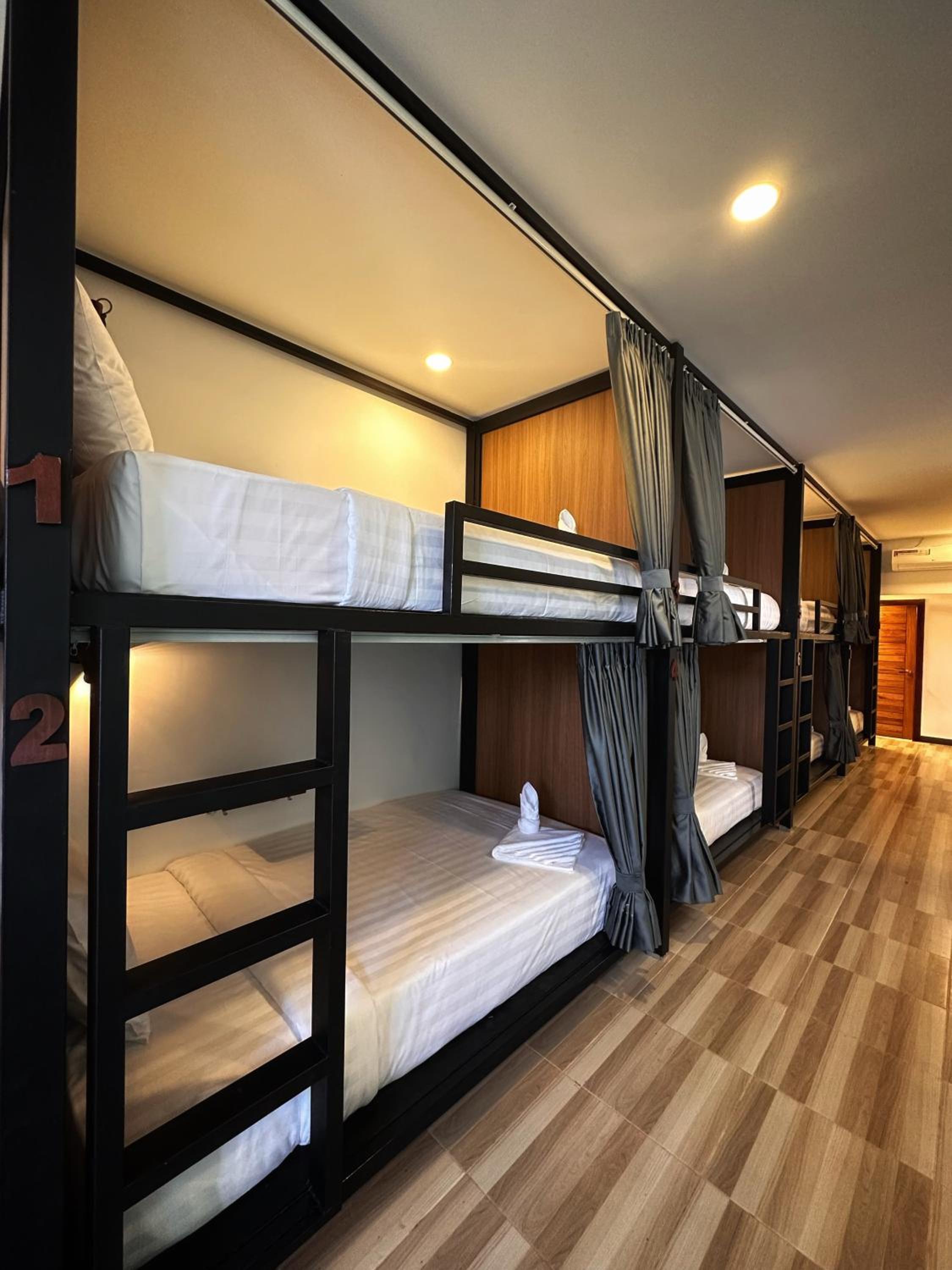 Bed in 10-Bed Mixed Dormitory Room photo 3