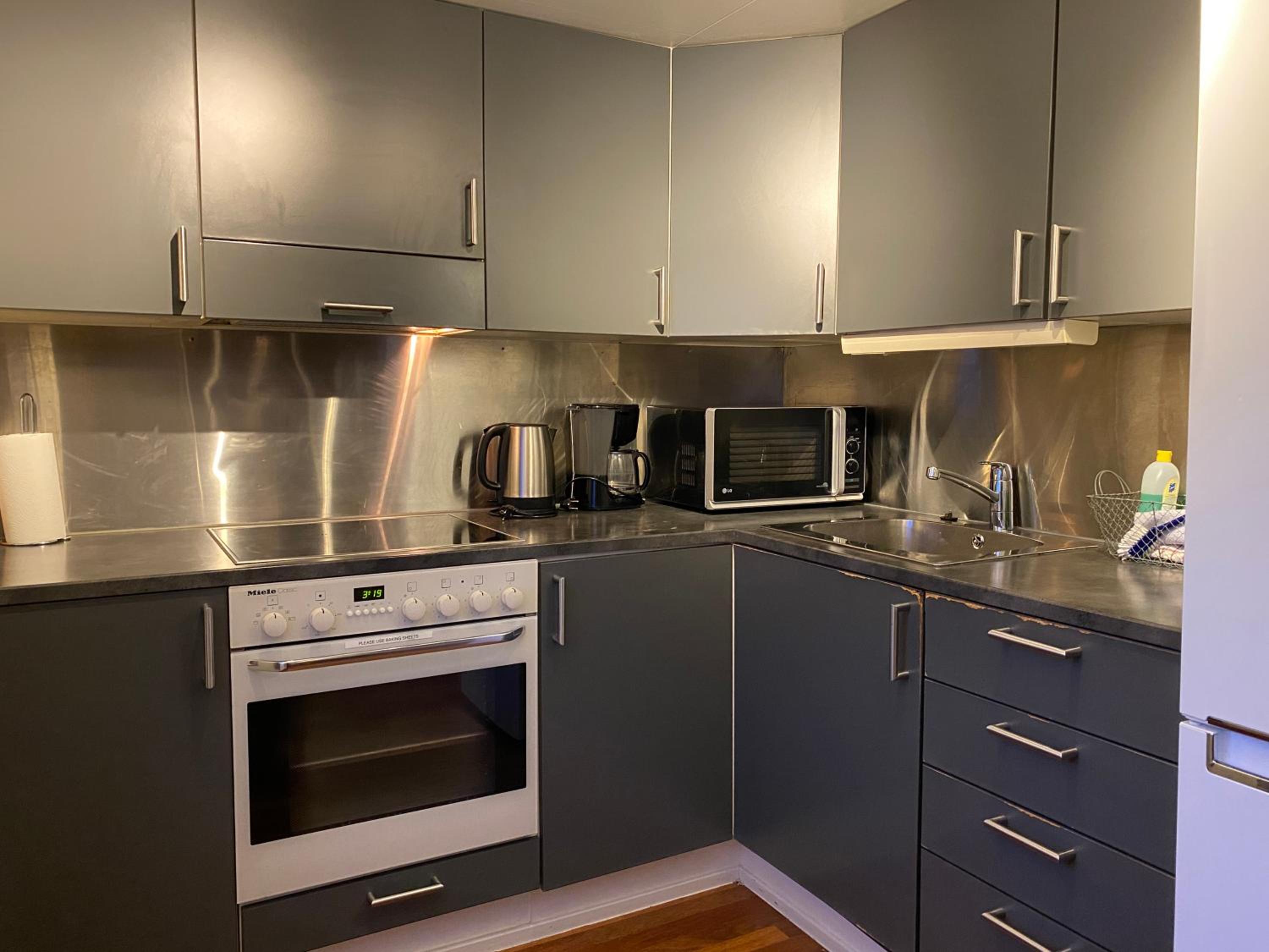 One-Bedroom Apartment - Photo 8