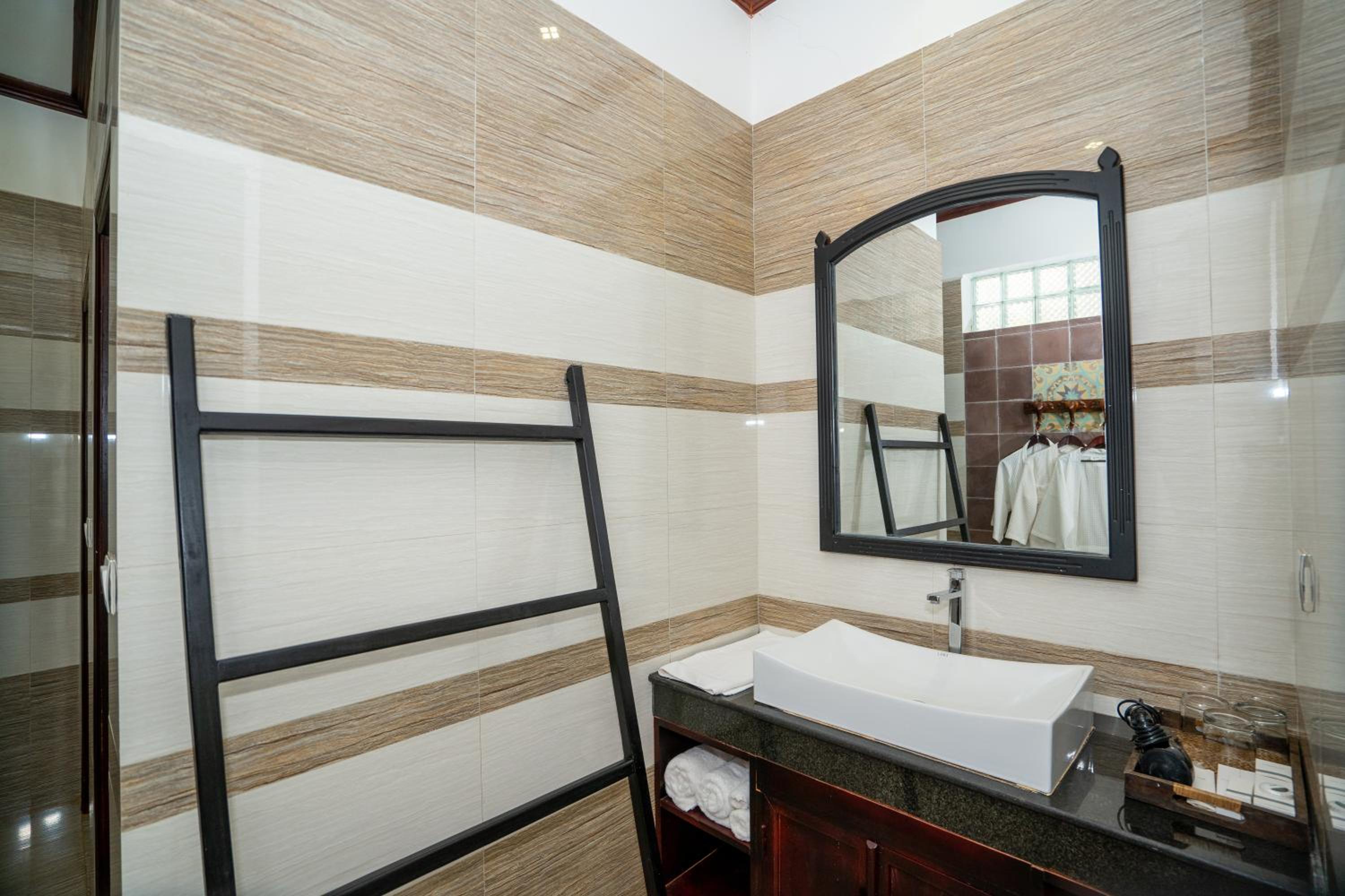 Deluxe Twin Room - Photo 6