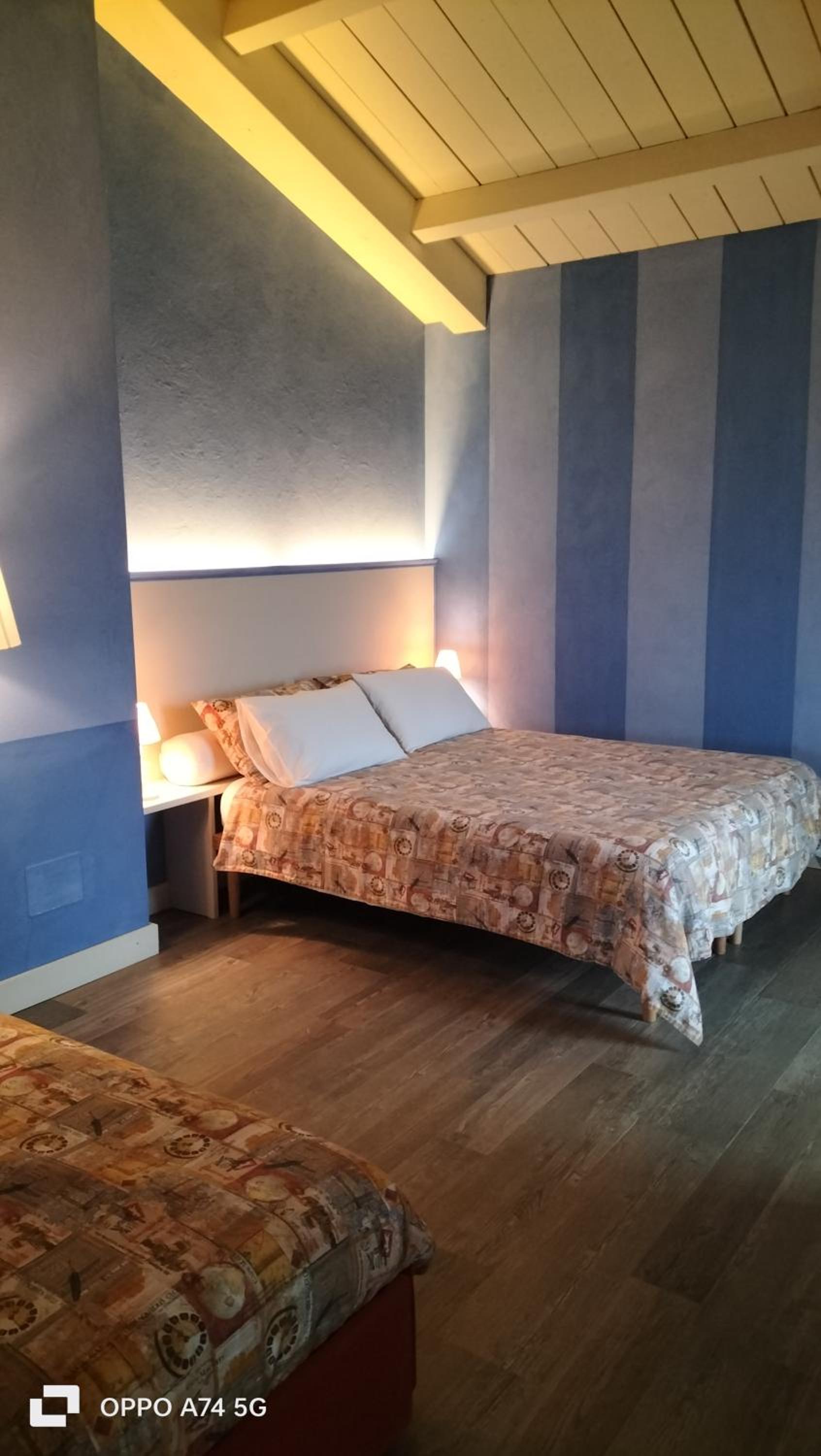 Large Double or Twin Room photo 1