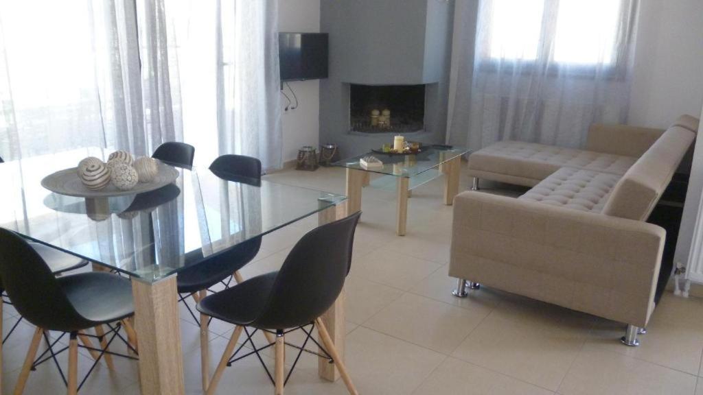 Three-Bedroom Villa photo 1