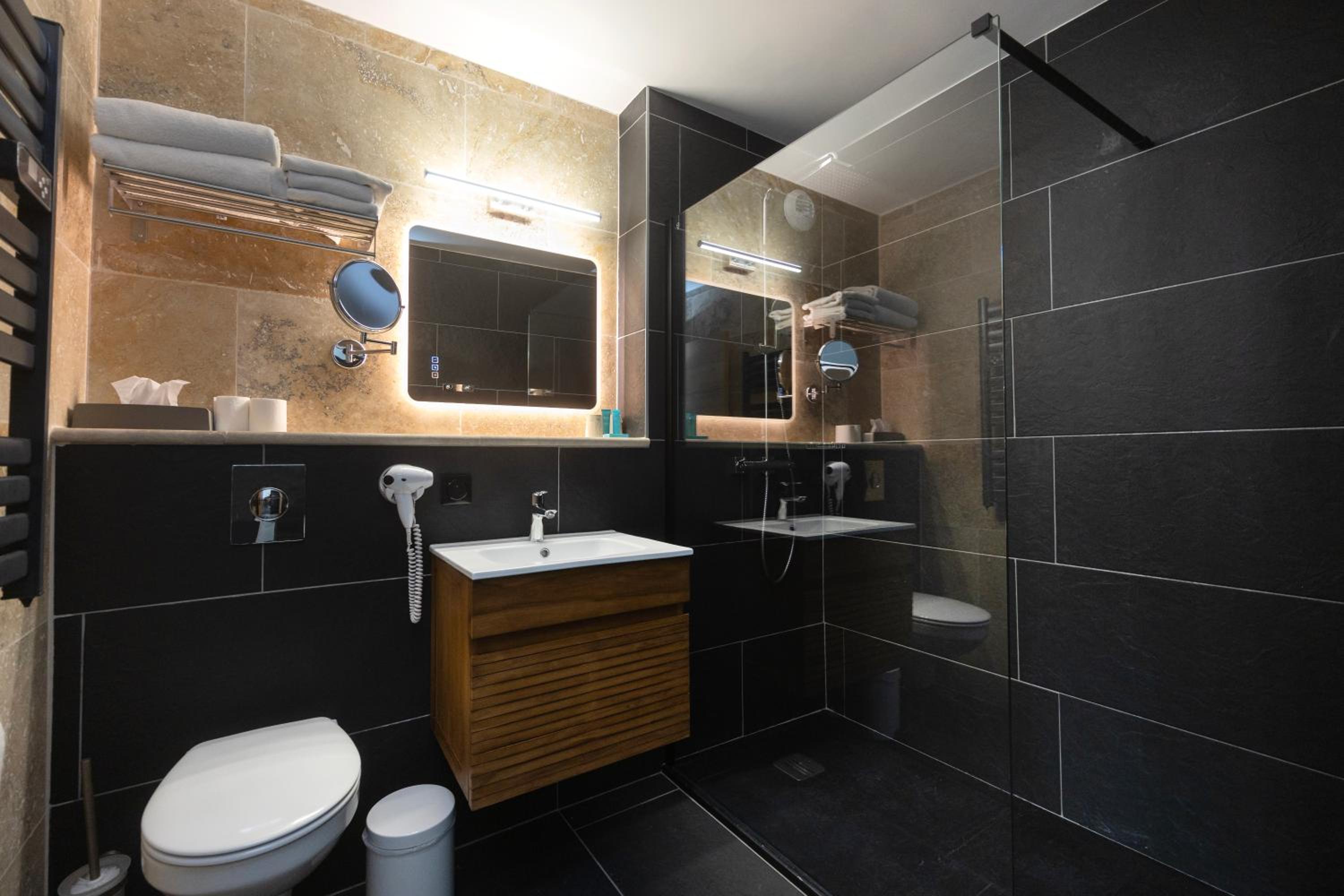 Superior  Room photo 3