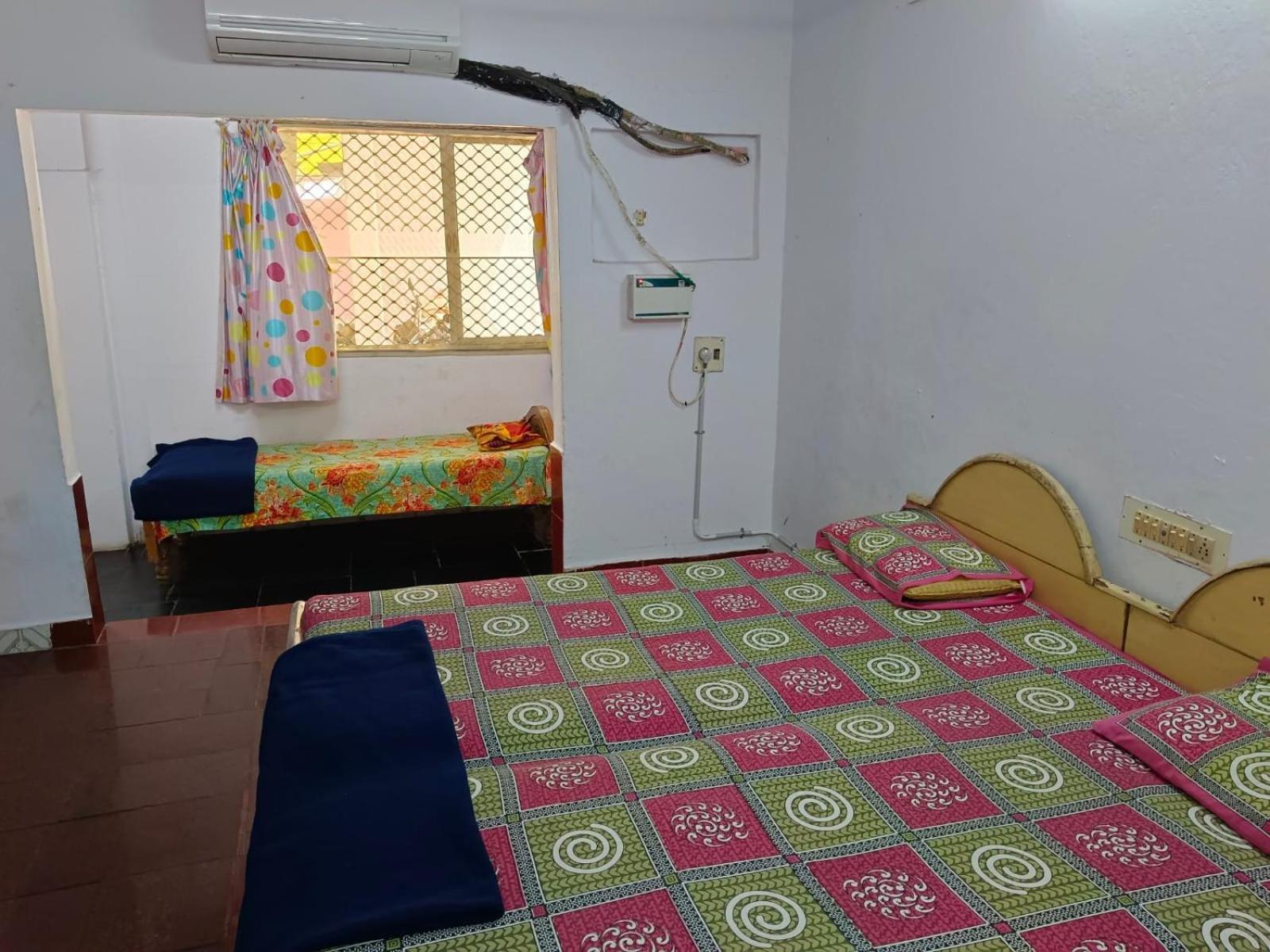 Standard Triple Room - Photo 4