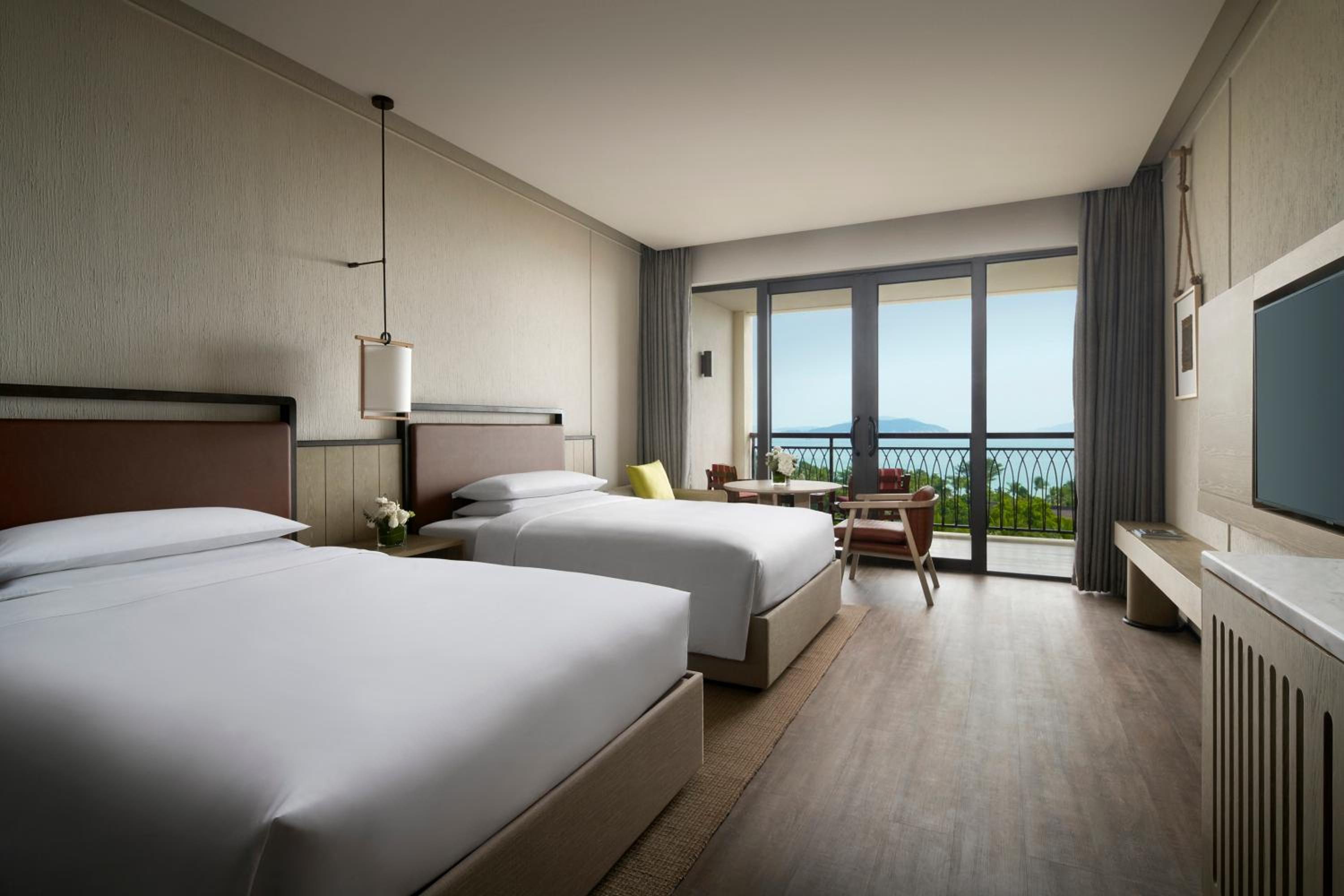 Deluxe Ocean View Room Twin