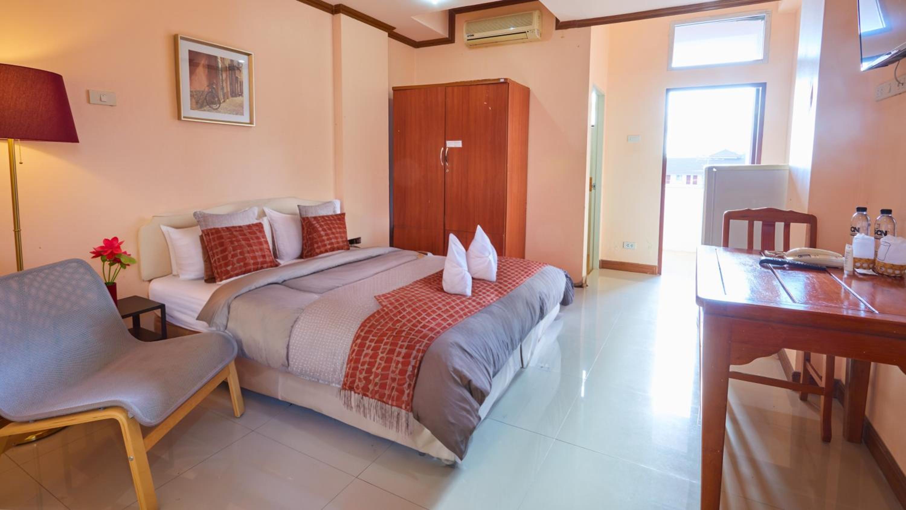 Twin Room with Balcony