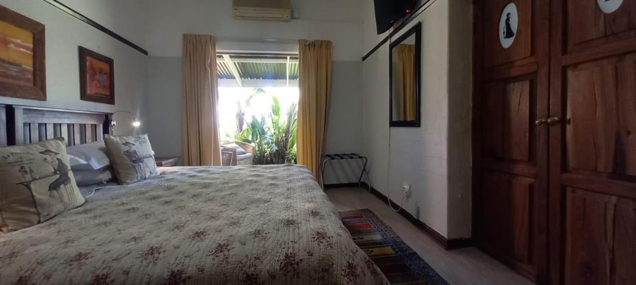 Standard Double Room photo 3