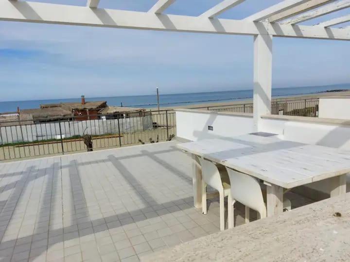 Studio Apartment with Sea View photo 3