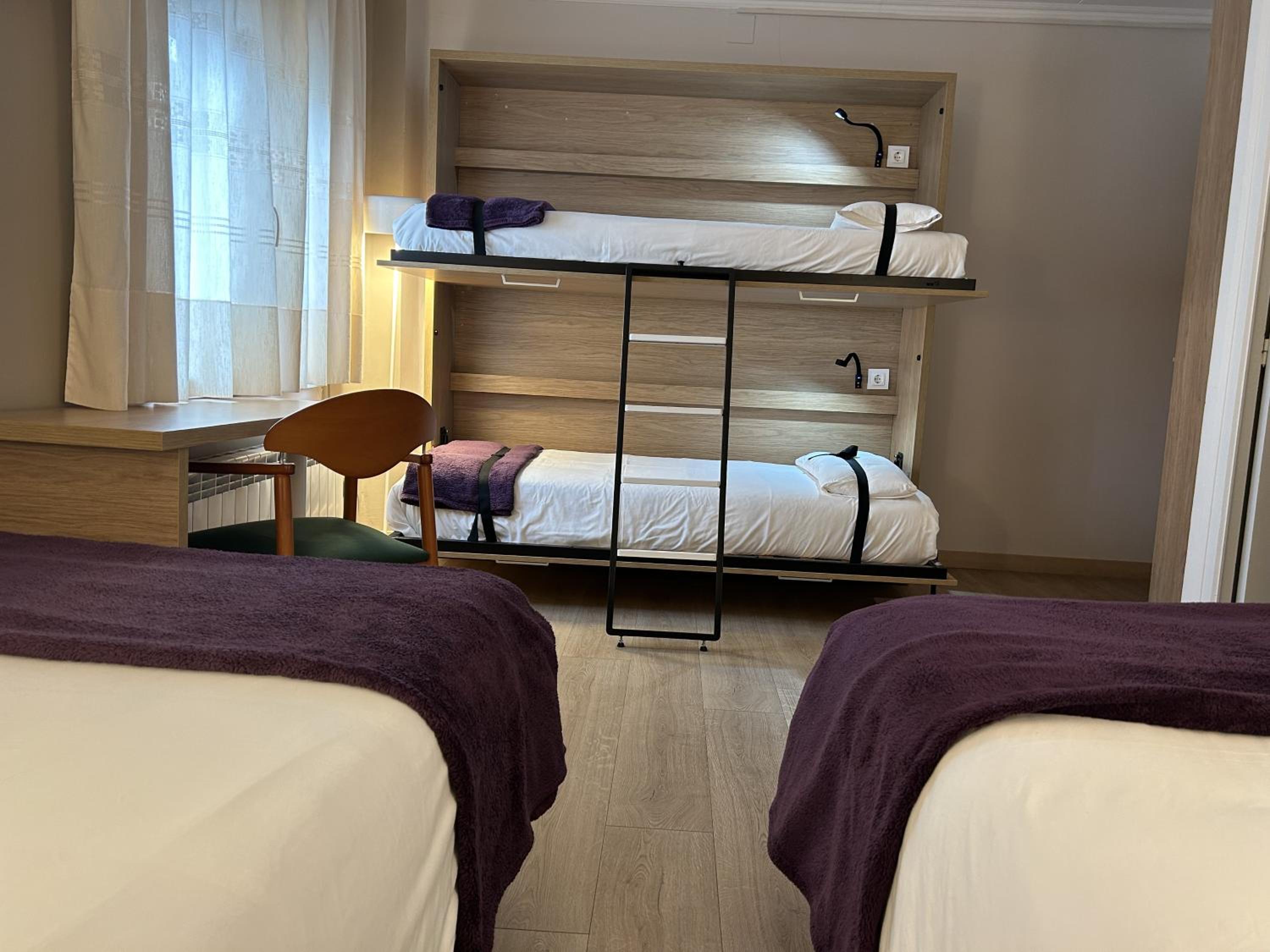 Habitación Cuádruple con Baño Privado