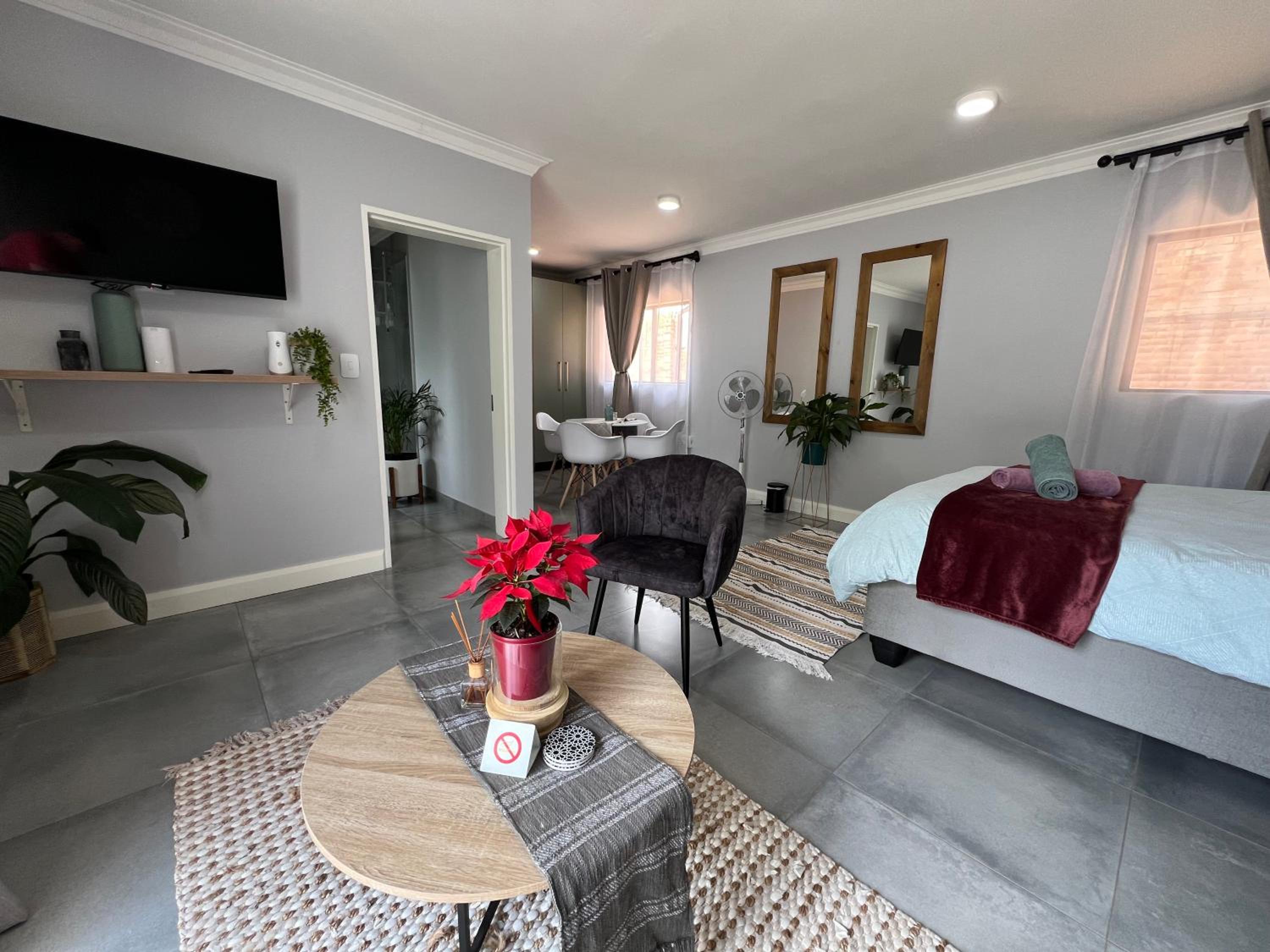 One-Bedroom House photo 1