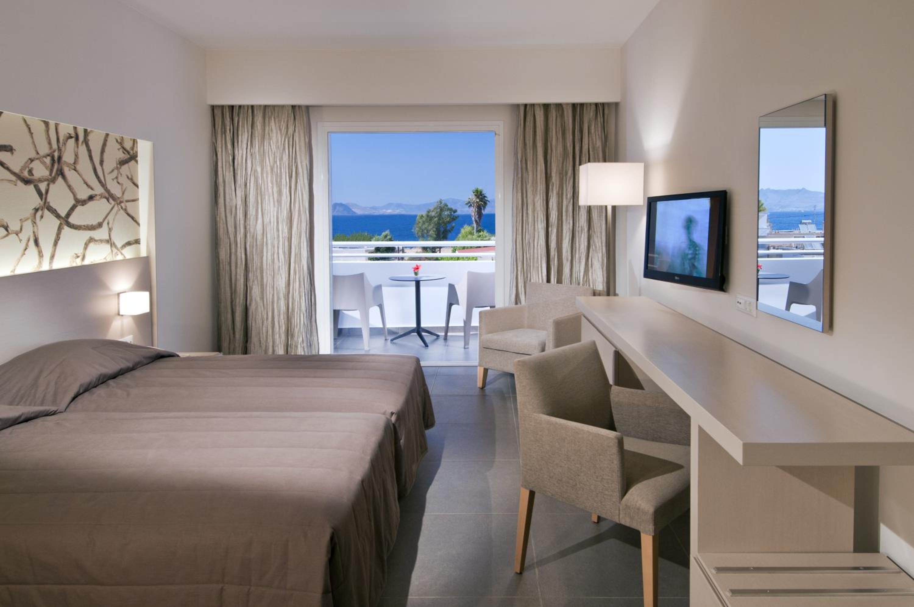 Deluxe Double or Twin Room - Photo 4