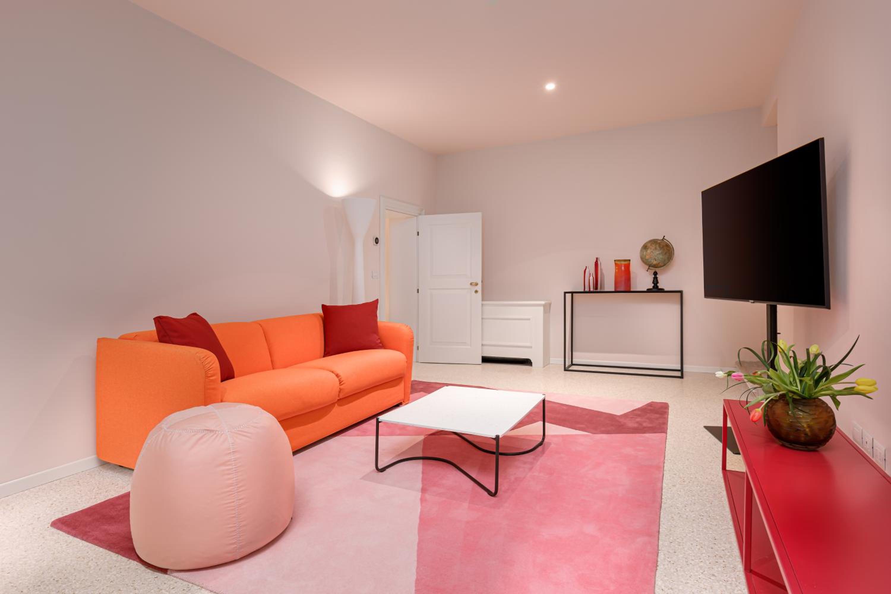 One-Bedroom Apartment with Canal View - Edera photo 1