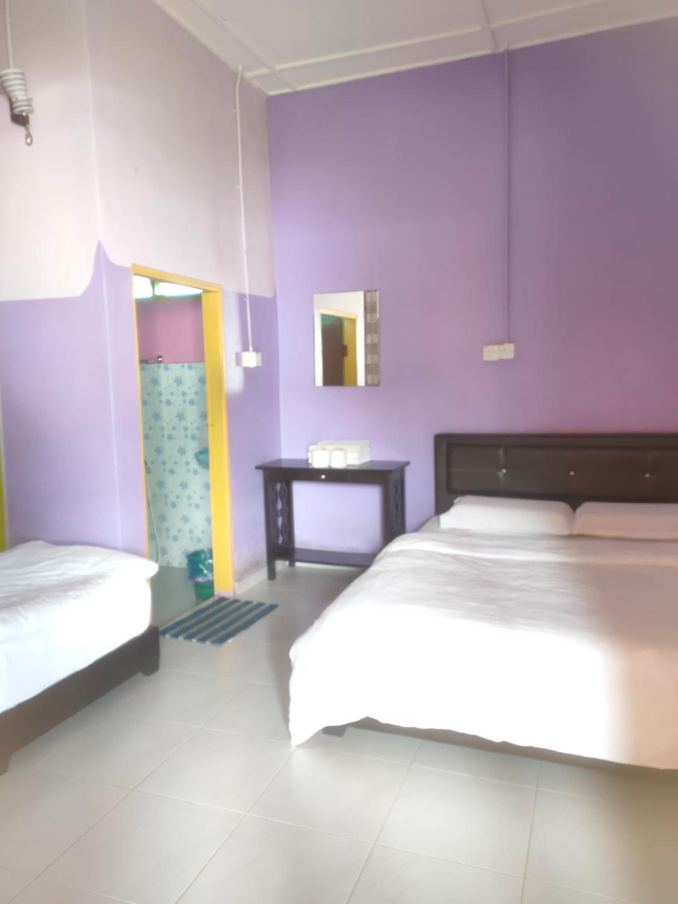 Basic Triple Room photo 3