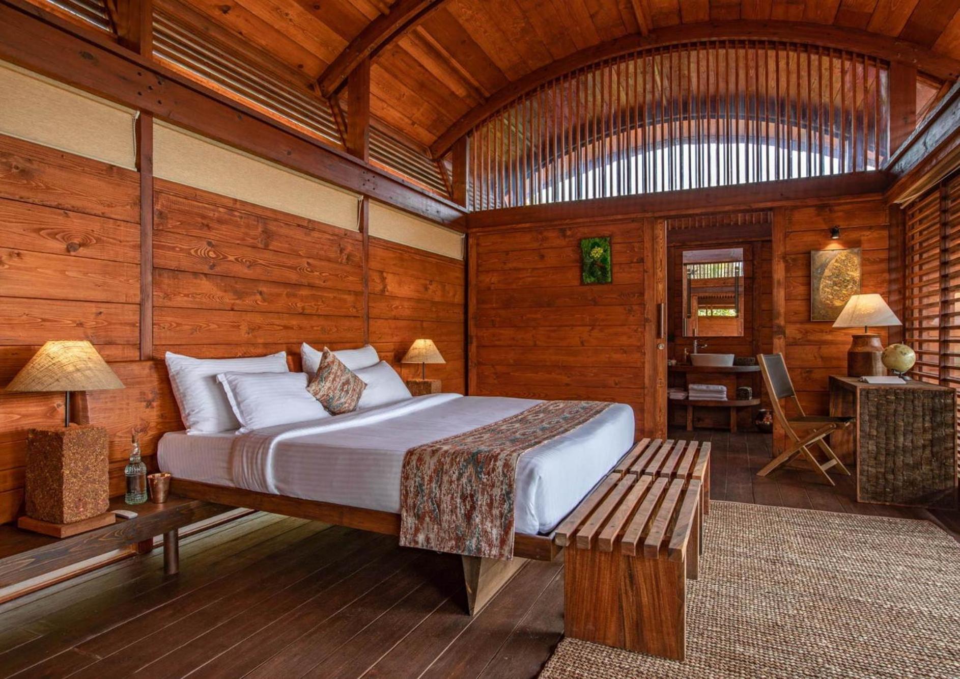 King Room with Sea View - Photo 2