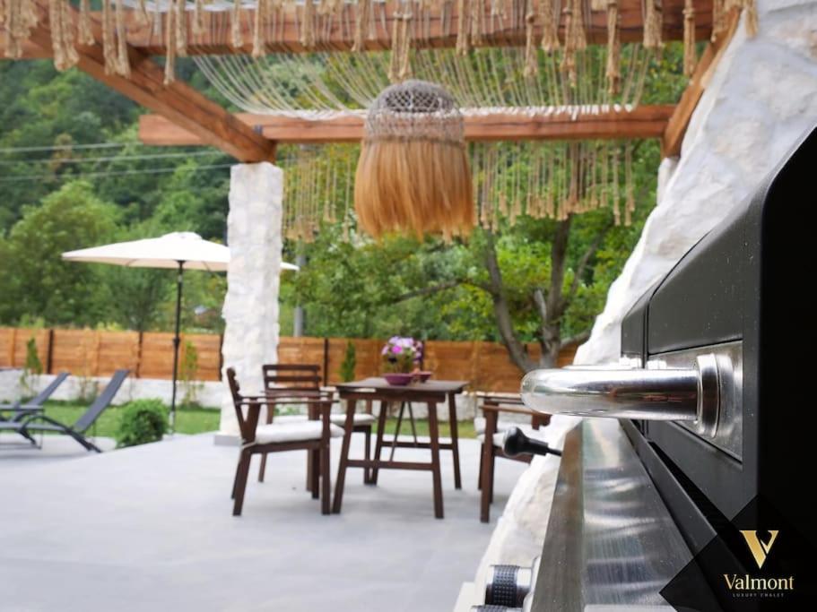Three-Bedroom Villa photo 2