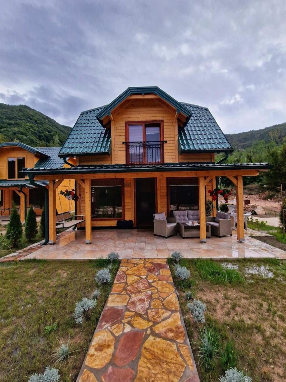 Two-Bedroom House photo 3