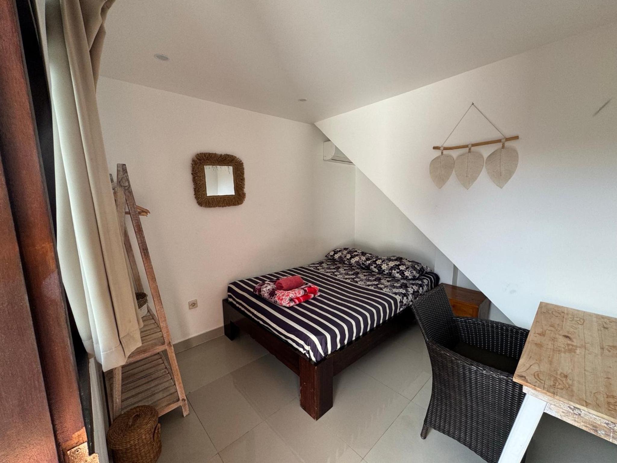Standard Double Room with Shared Bathroom photo 2