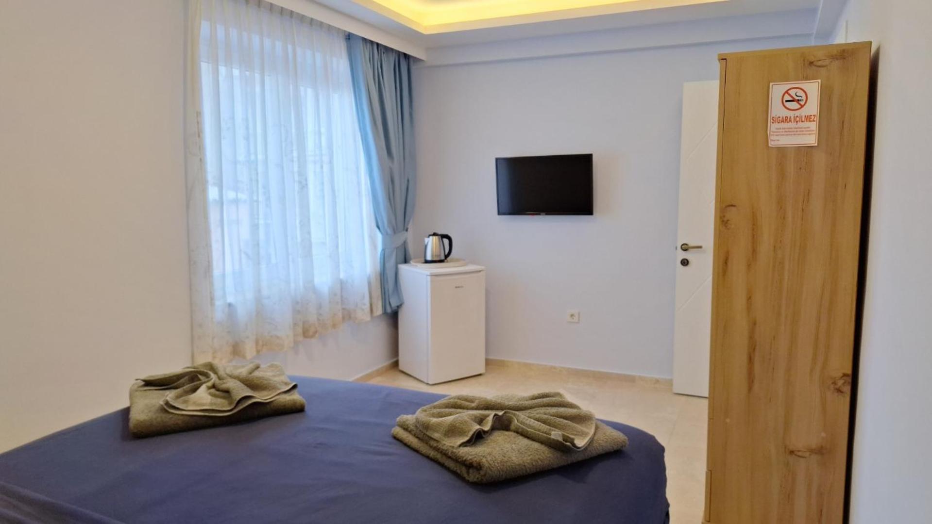 Double Room - Photo 7