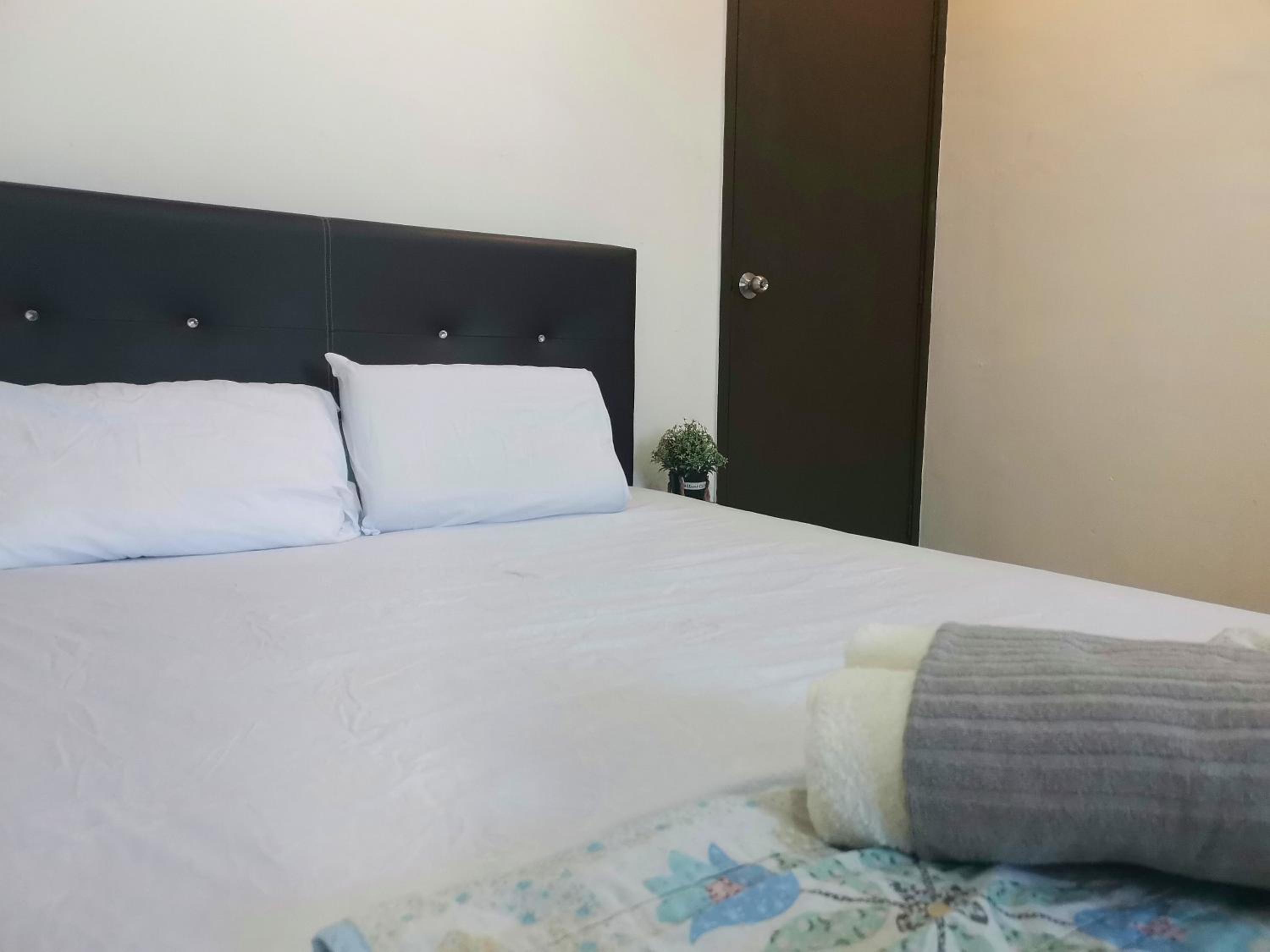 Standard Double Room with Shared Bathroom