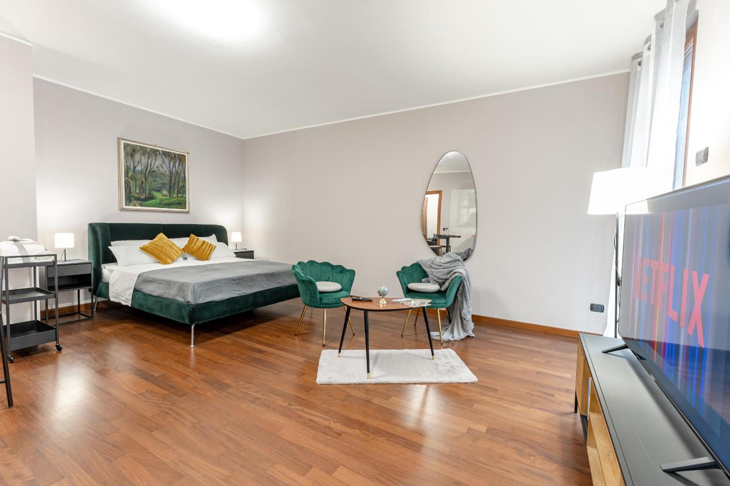 One-Bedroom Apartment
