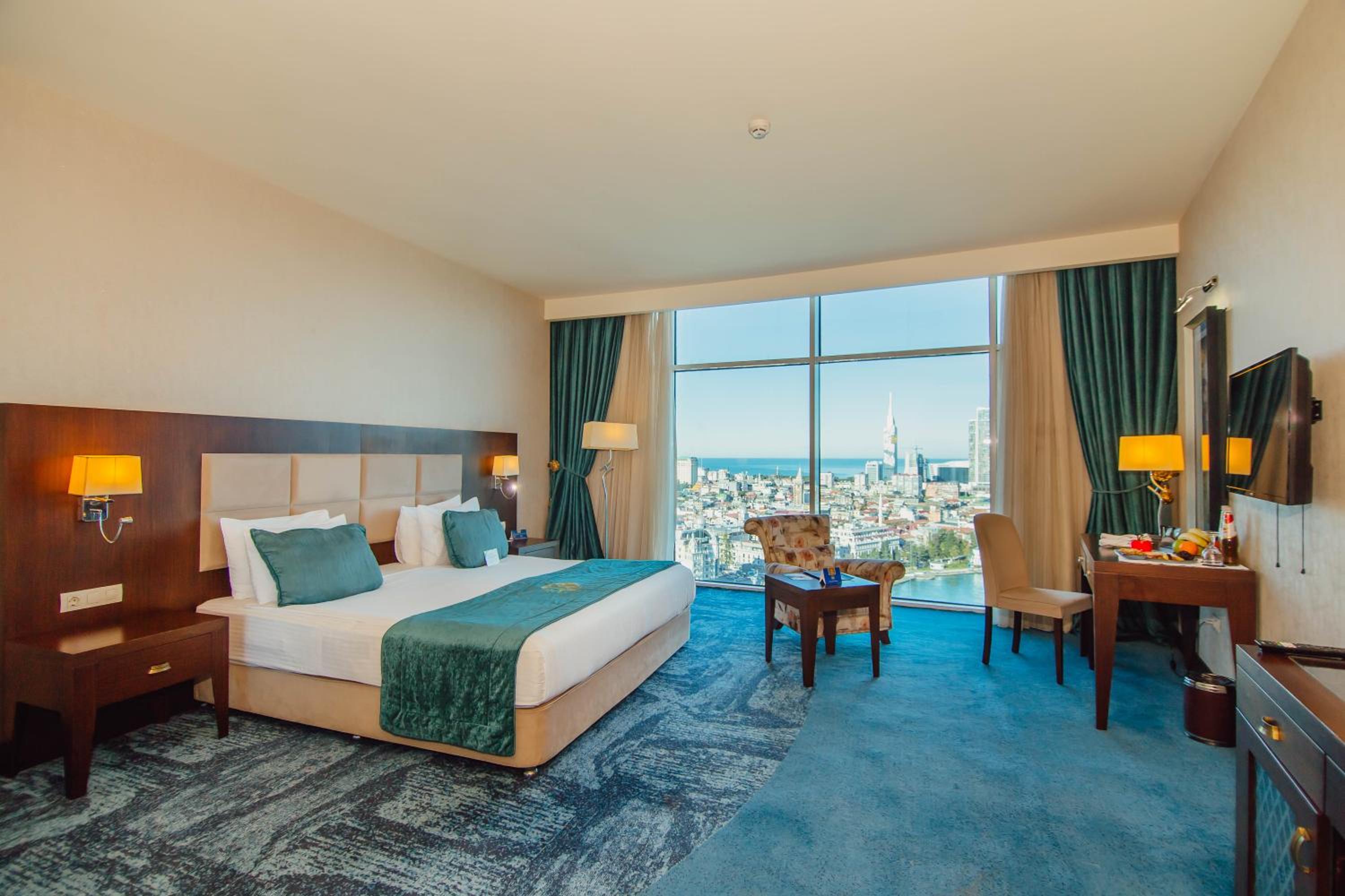 Superior Queen or Twin Room with Sea View photo 1