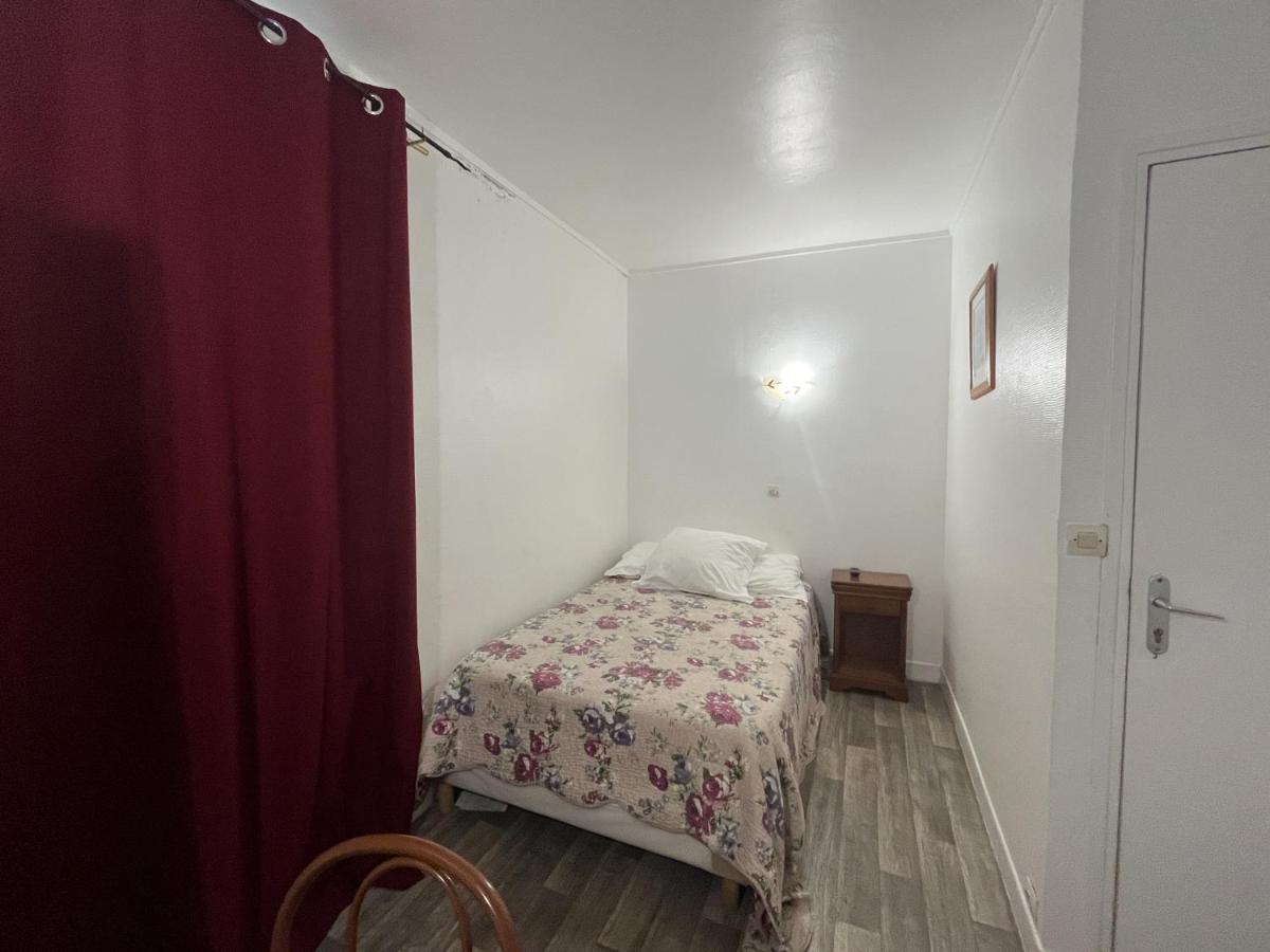 Single Room with Shared Toilet photo 3