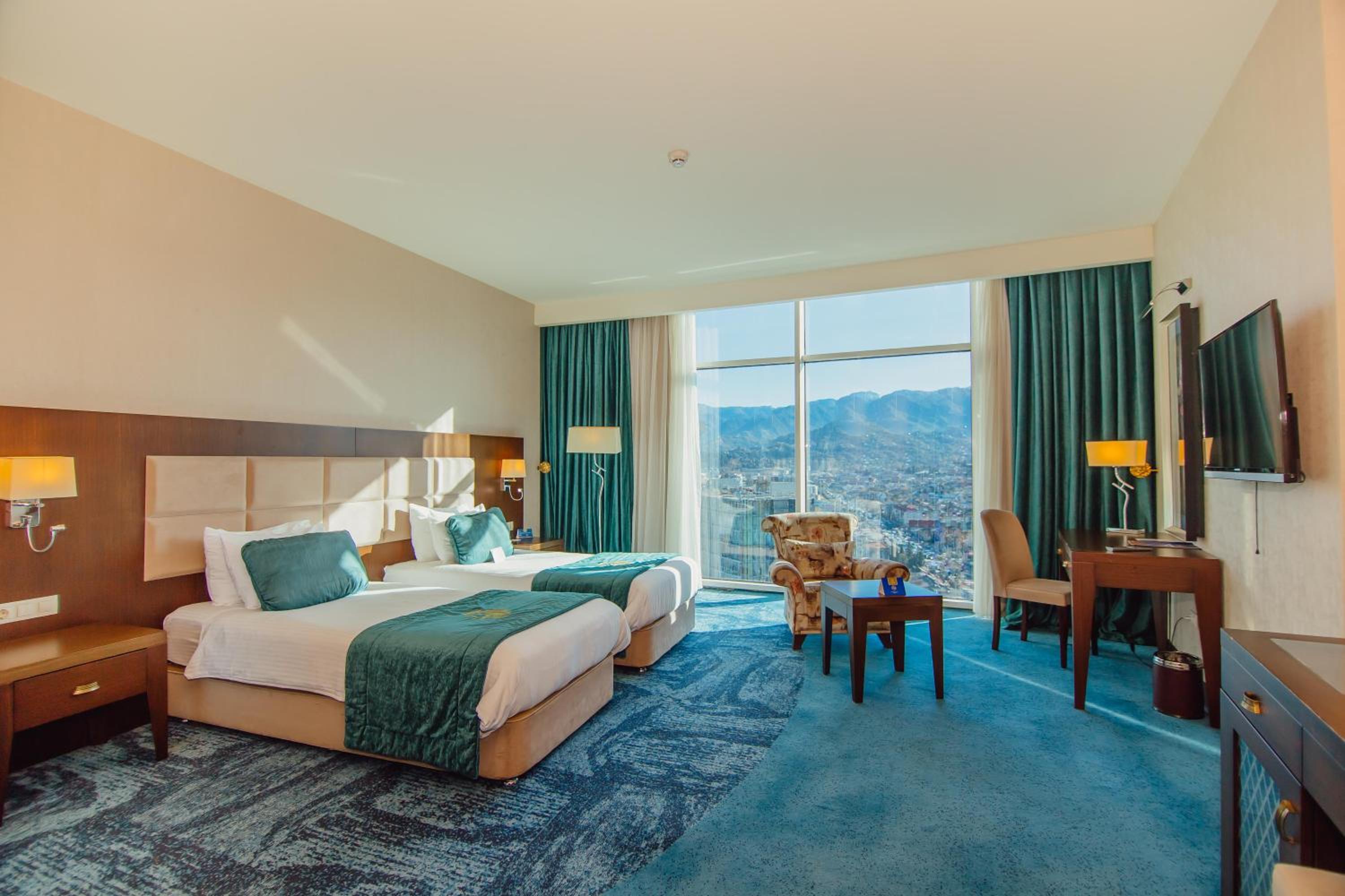 Superior Queen or Twin Room with City View photo 1