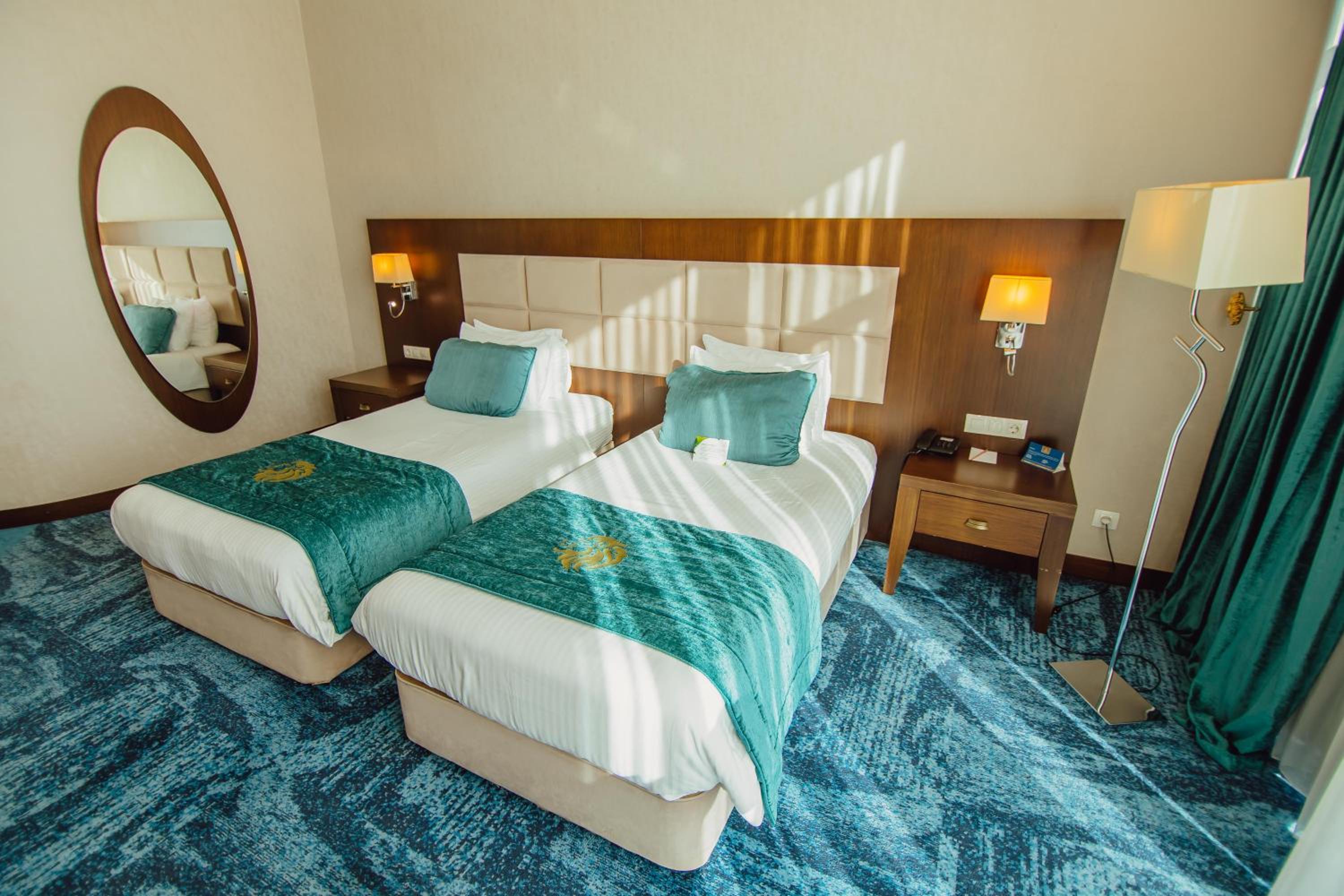 Superior Queen or Twin Room with City View photo 3