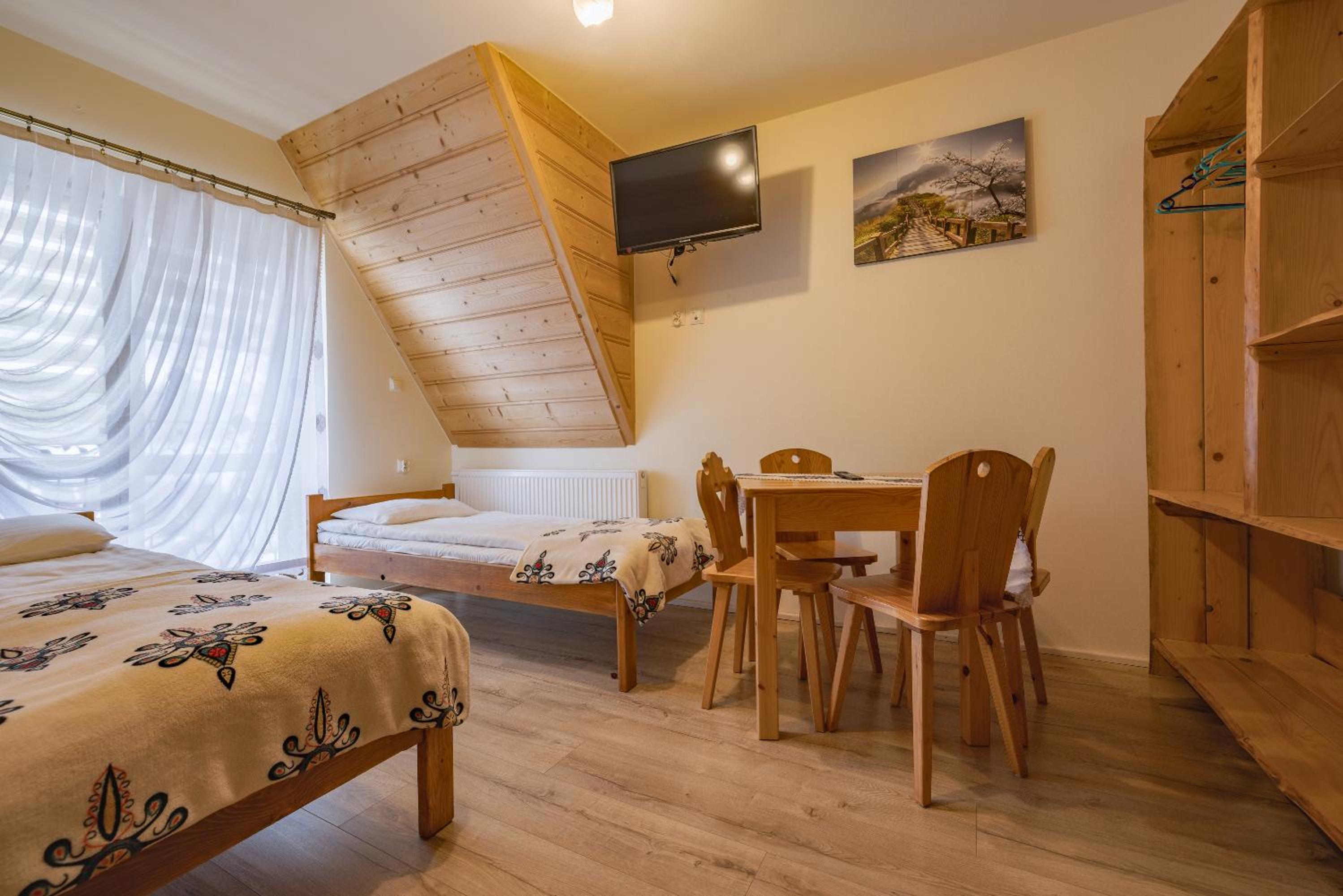 Triple Room with Bathroom photo 1
