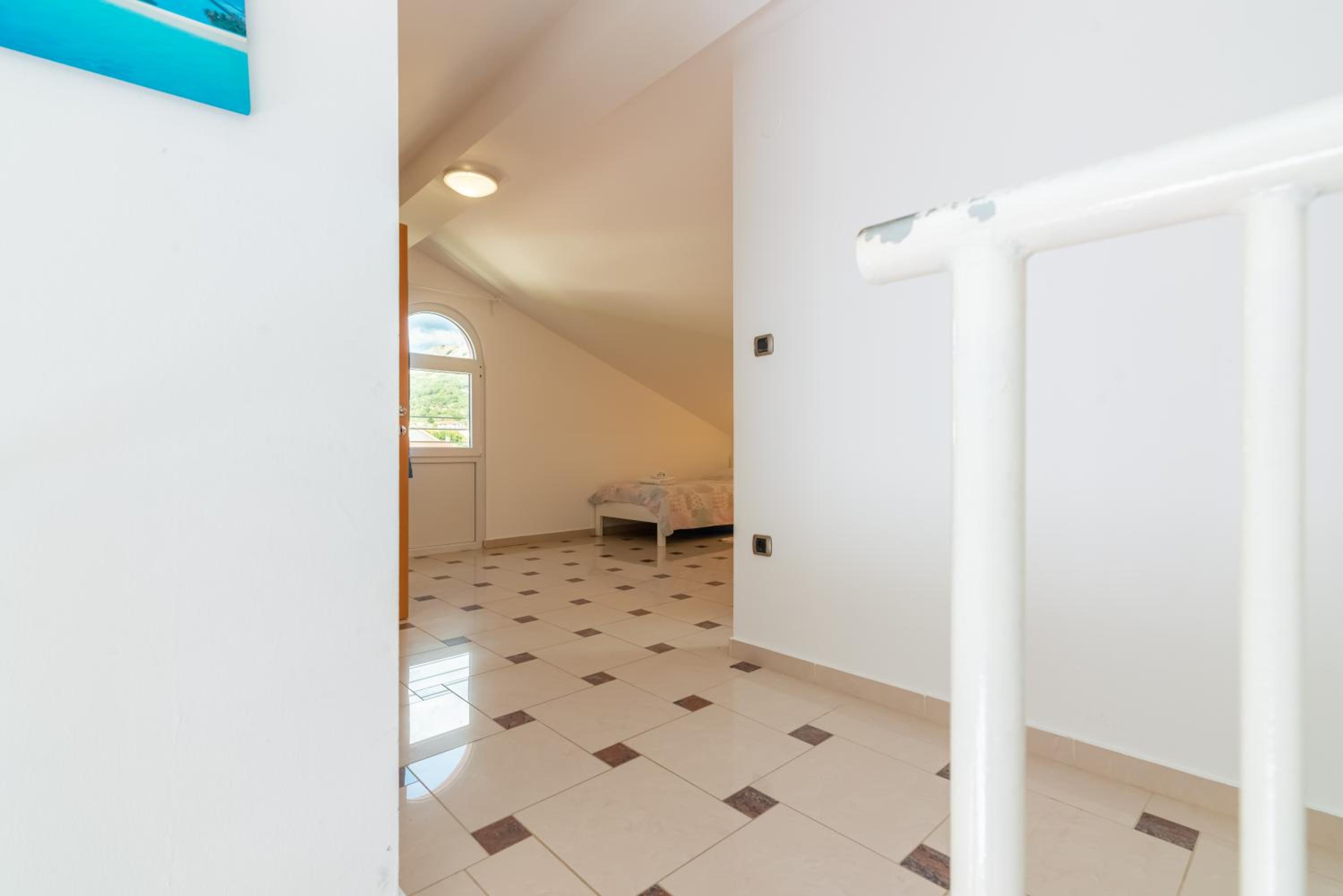 Apartment - Split Level