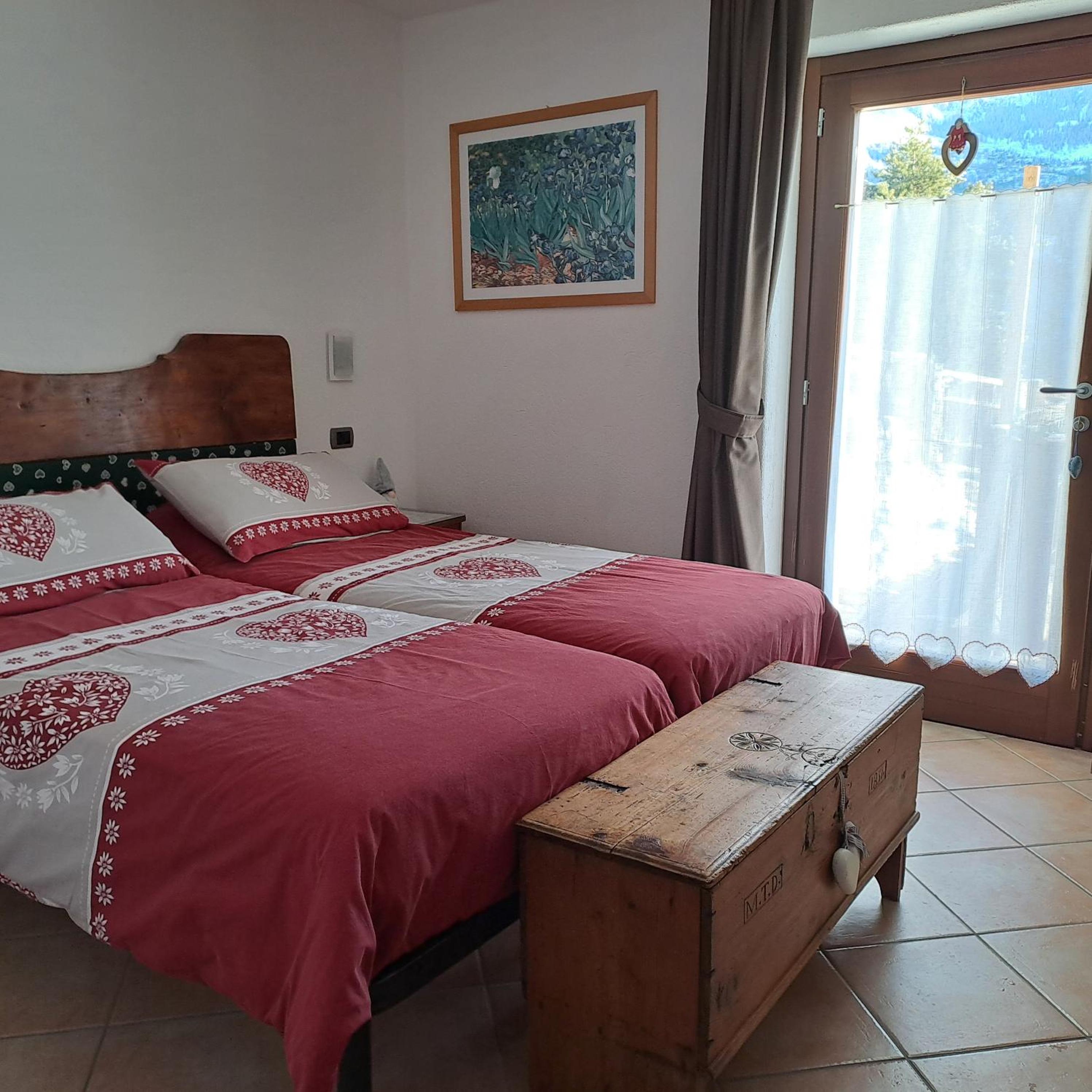 Double Room with Mountain View