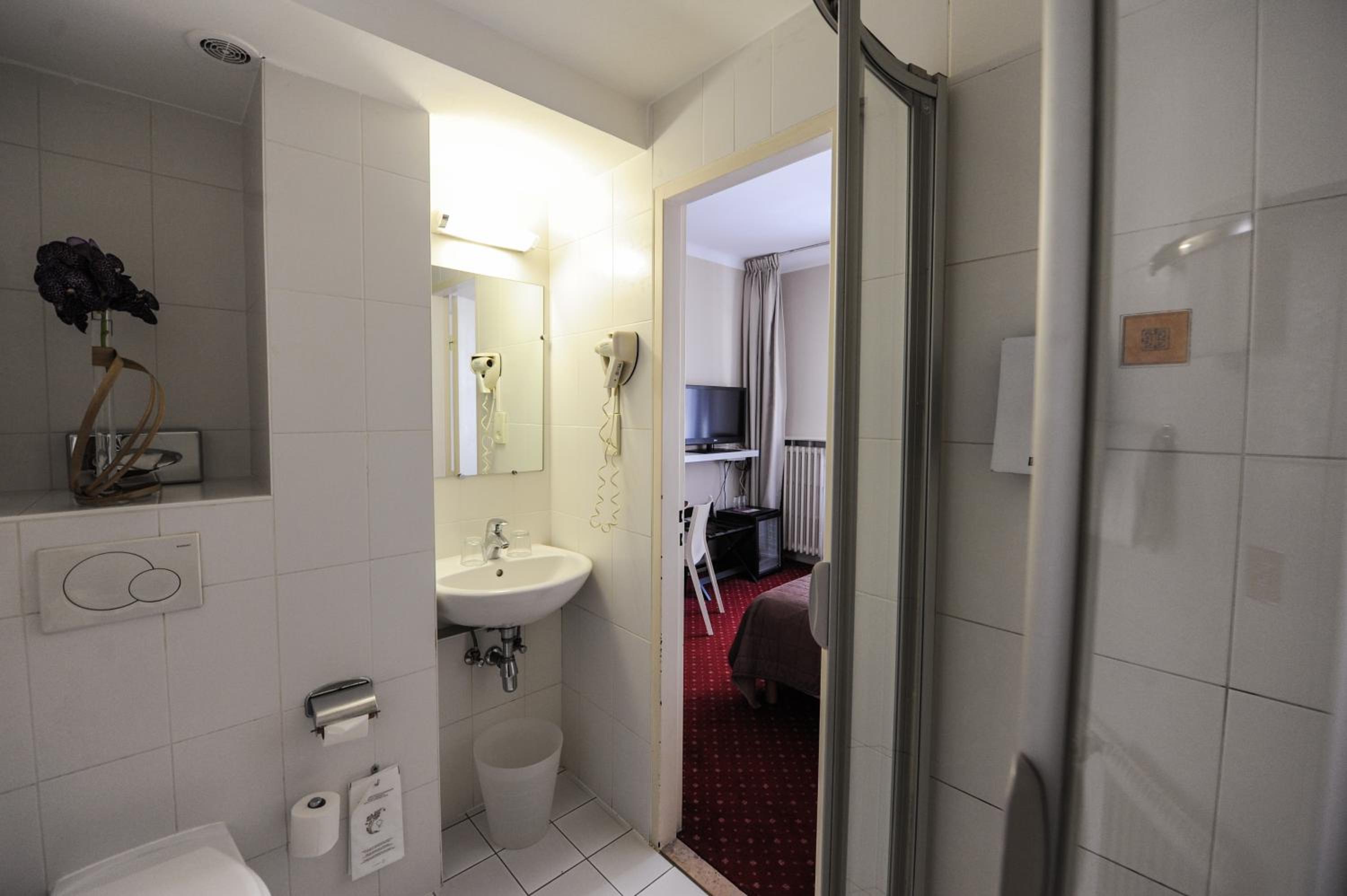 Classic Double Room - Breakfast Included - Photo 3