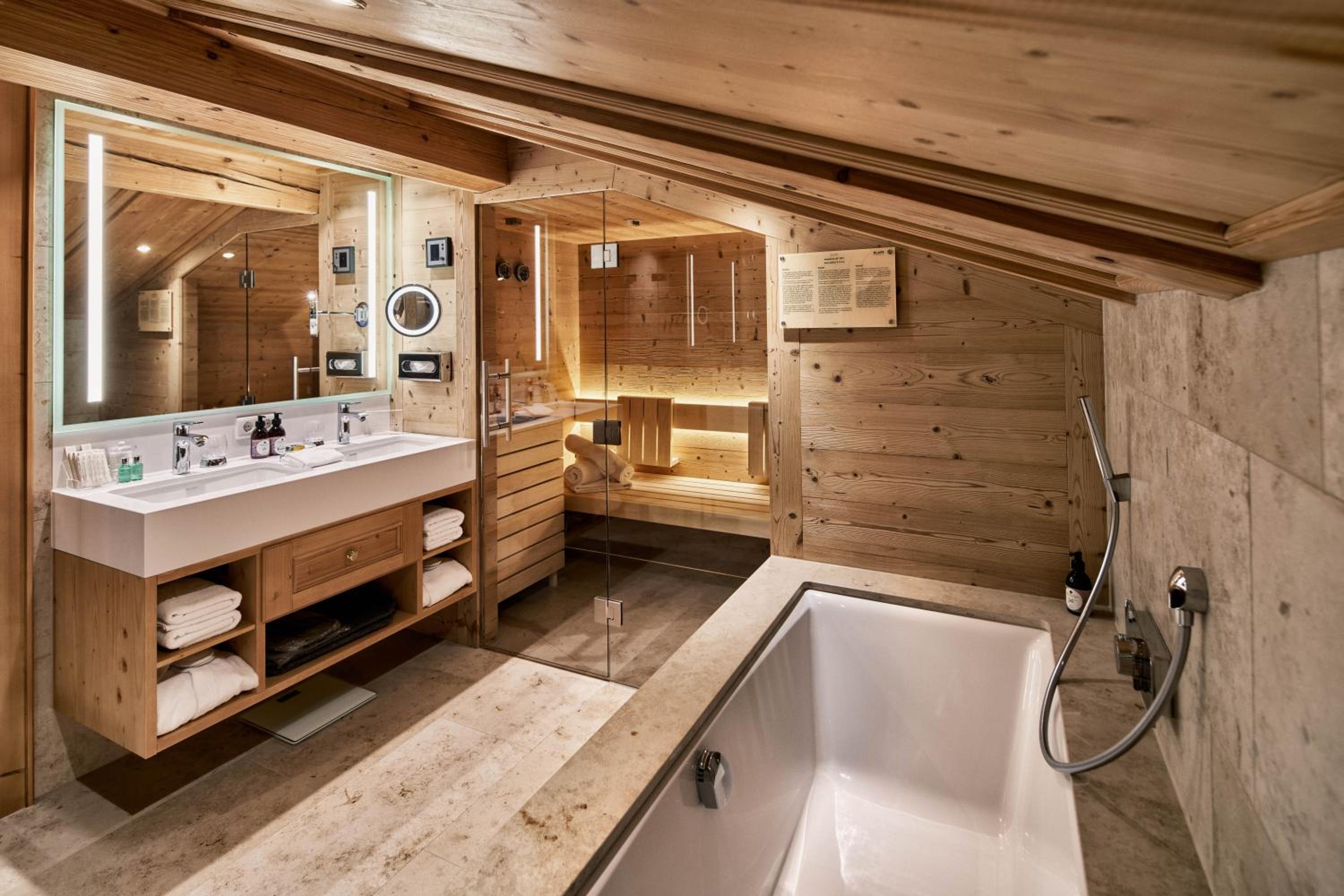 Suite with Sauna photo 3