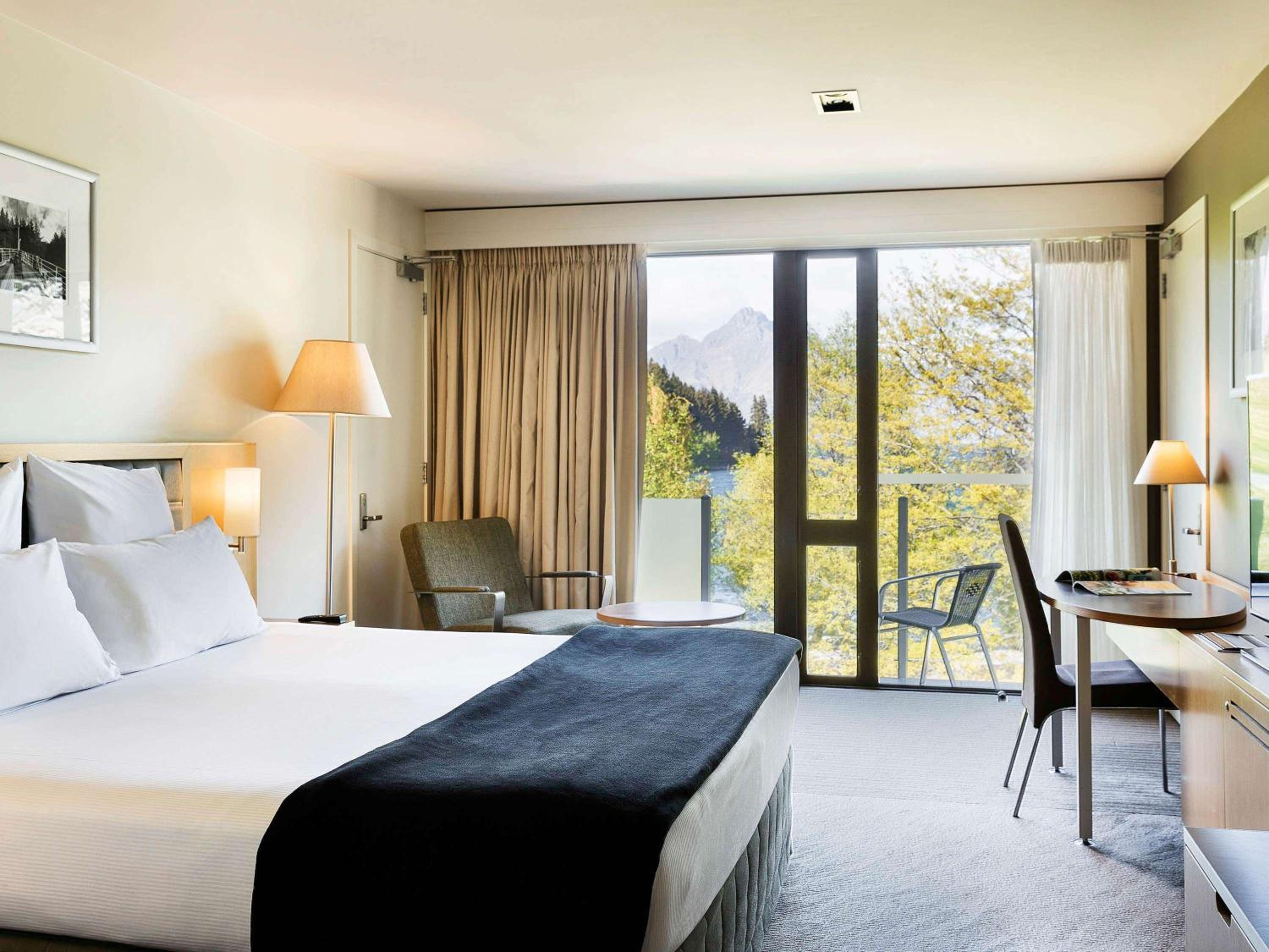 Lakeside King Room - Photo 7