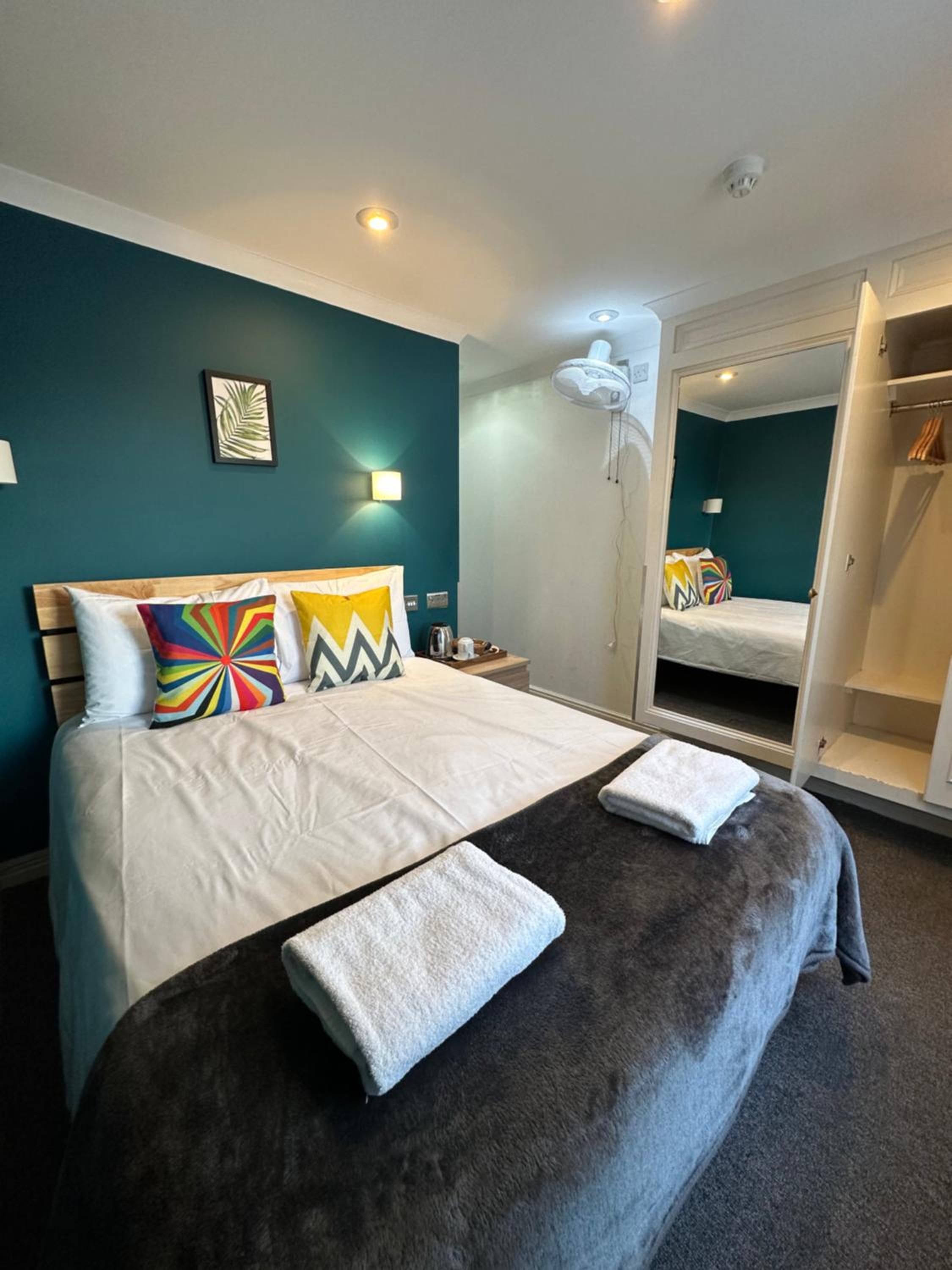 Double Room with Bathroom photo 3