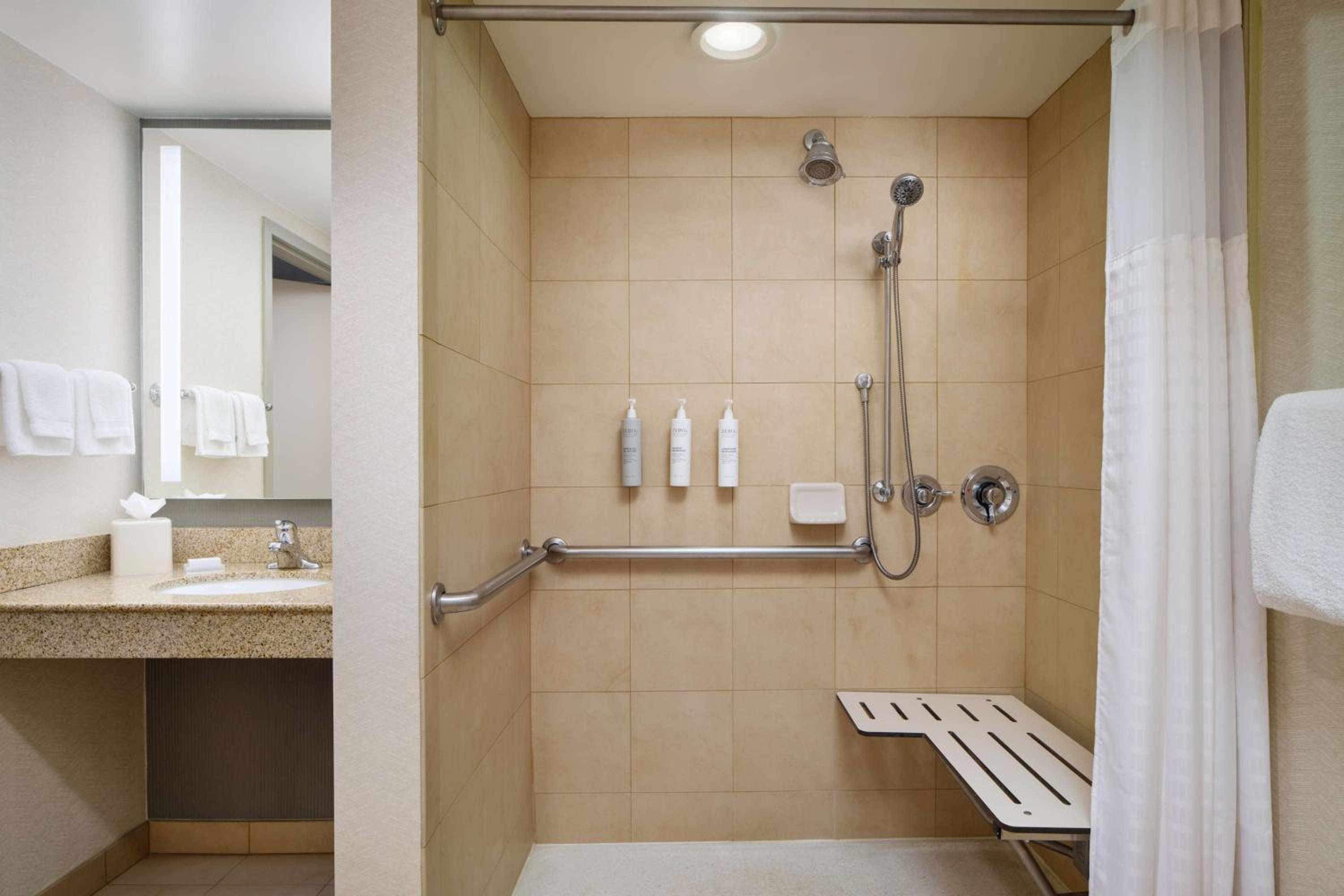 Two Queen Suite - Hearing Accessible  - Photo 2