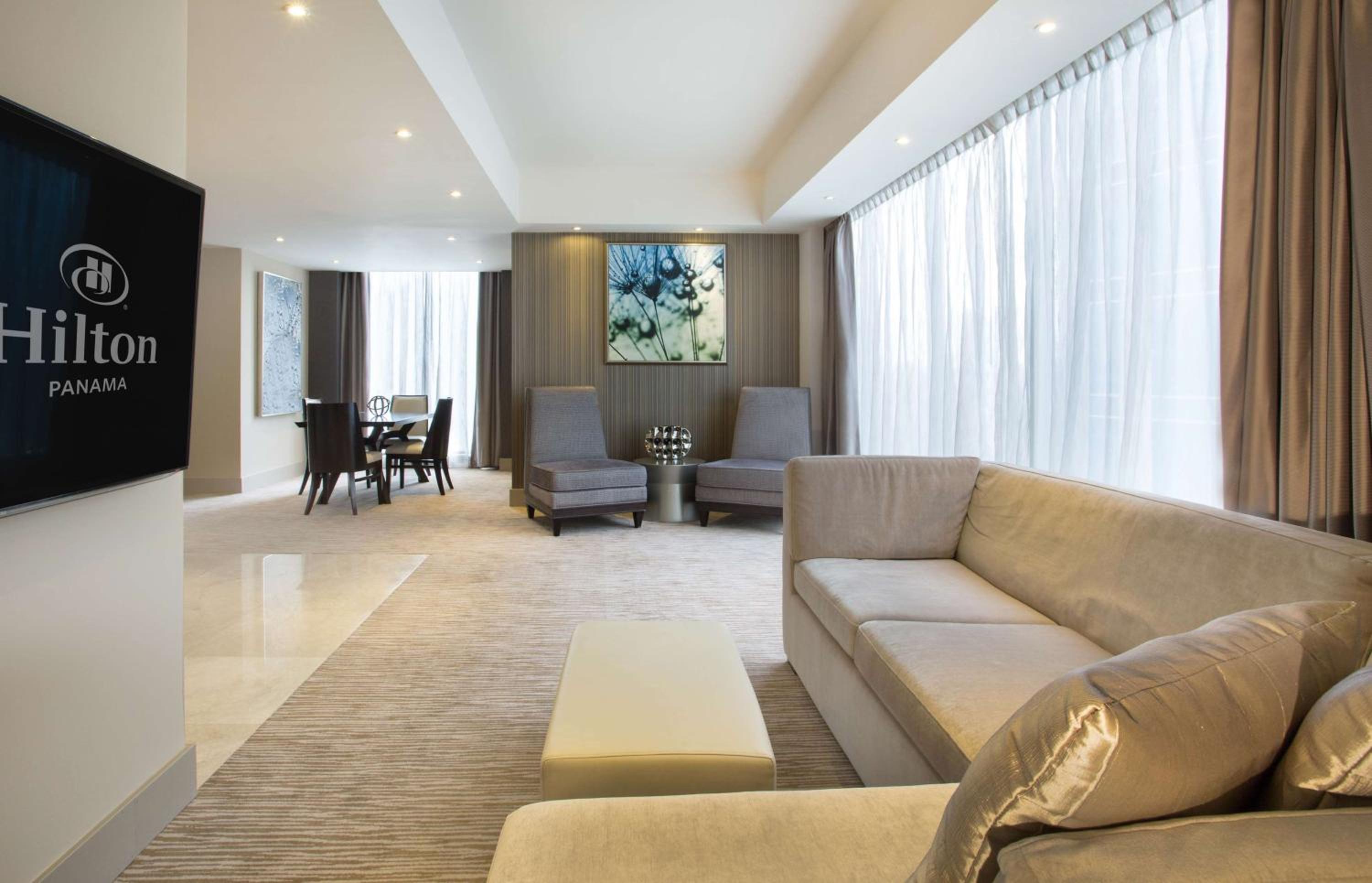 Premium King Room with Balcony and Ocean View