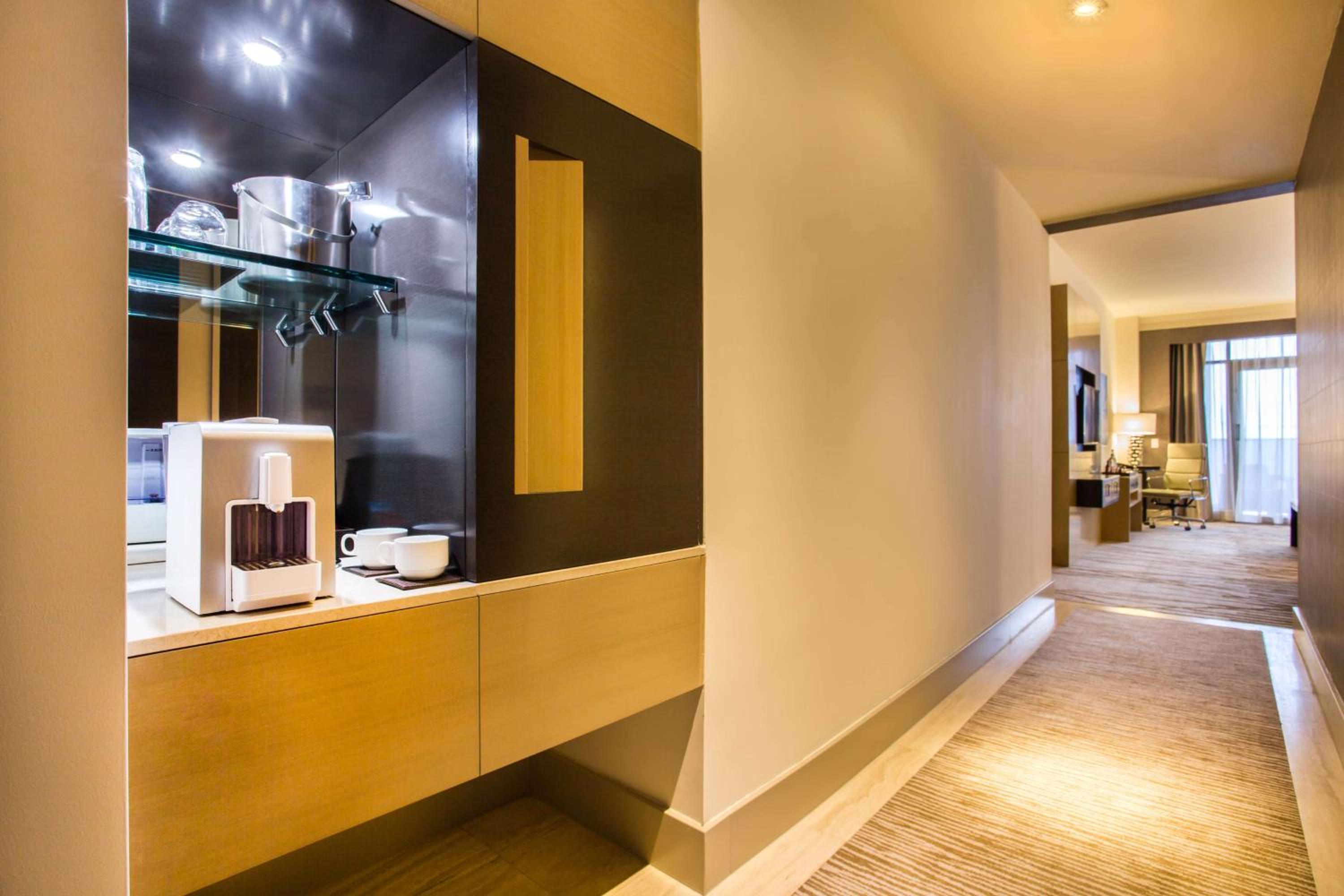 Premium Double Room with Two Double Beds and Ocean View