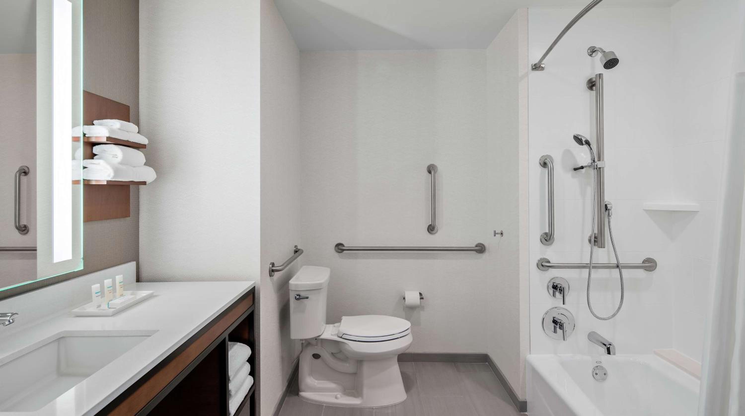 Queen Room with Two Queen Beds - Mobility Access