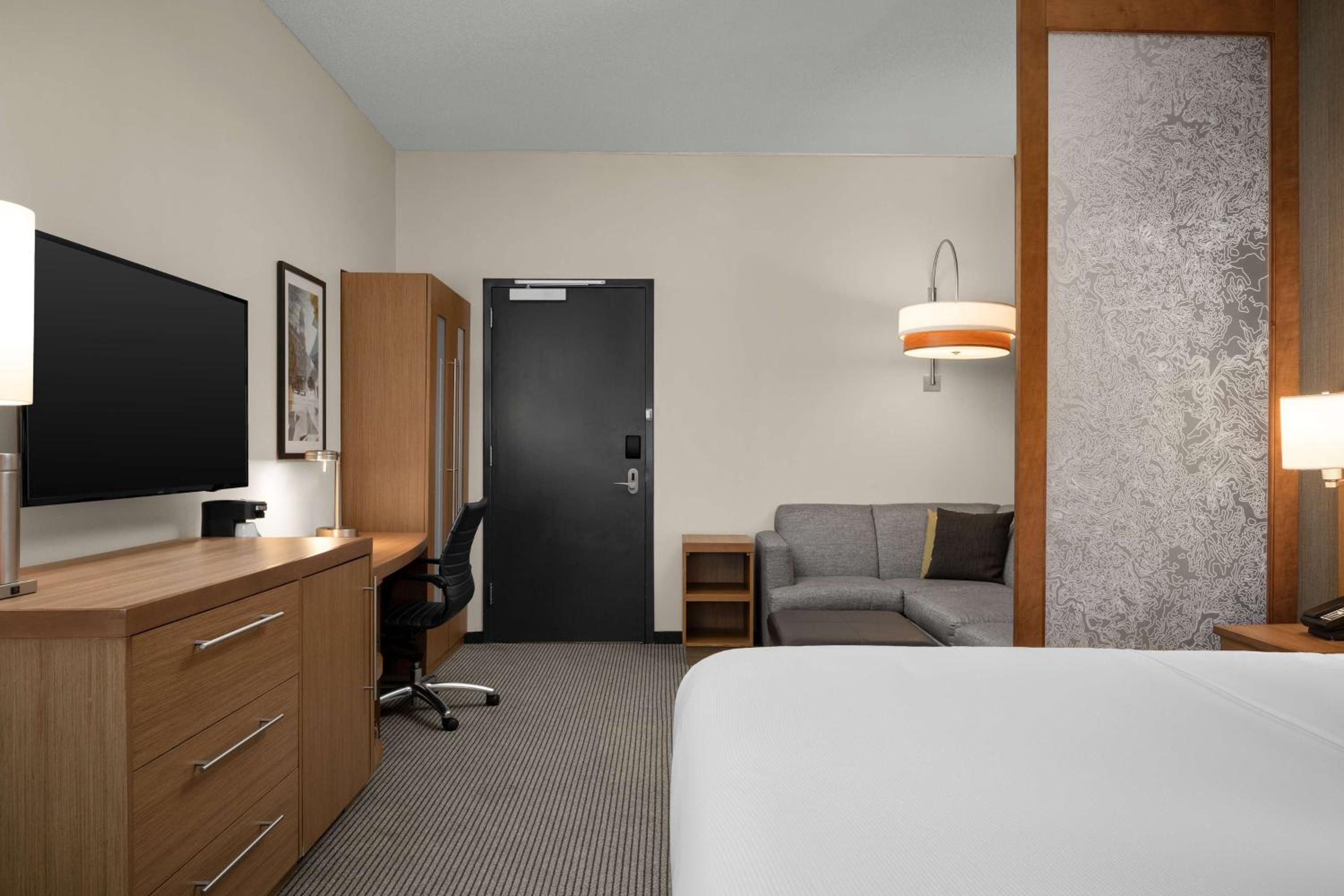 King Room - High Floor photo 3
