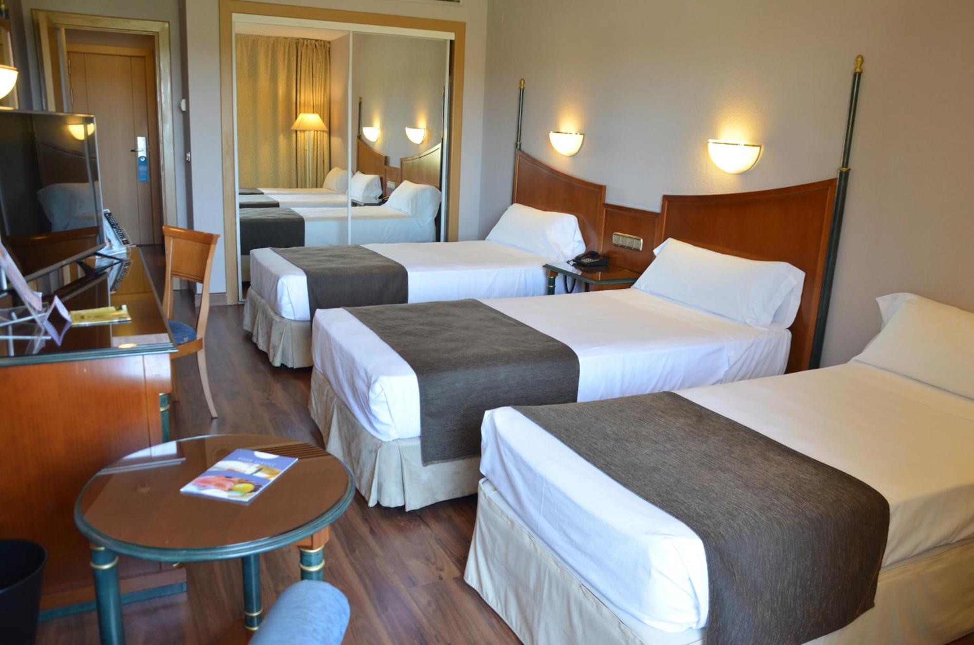Triple Room - Photo 1